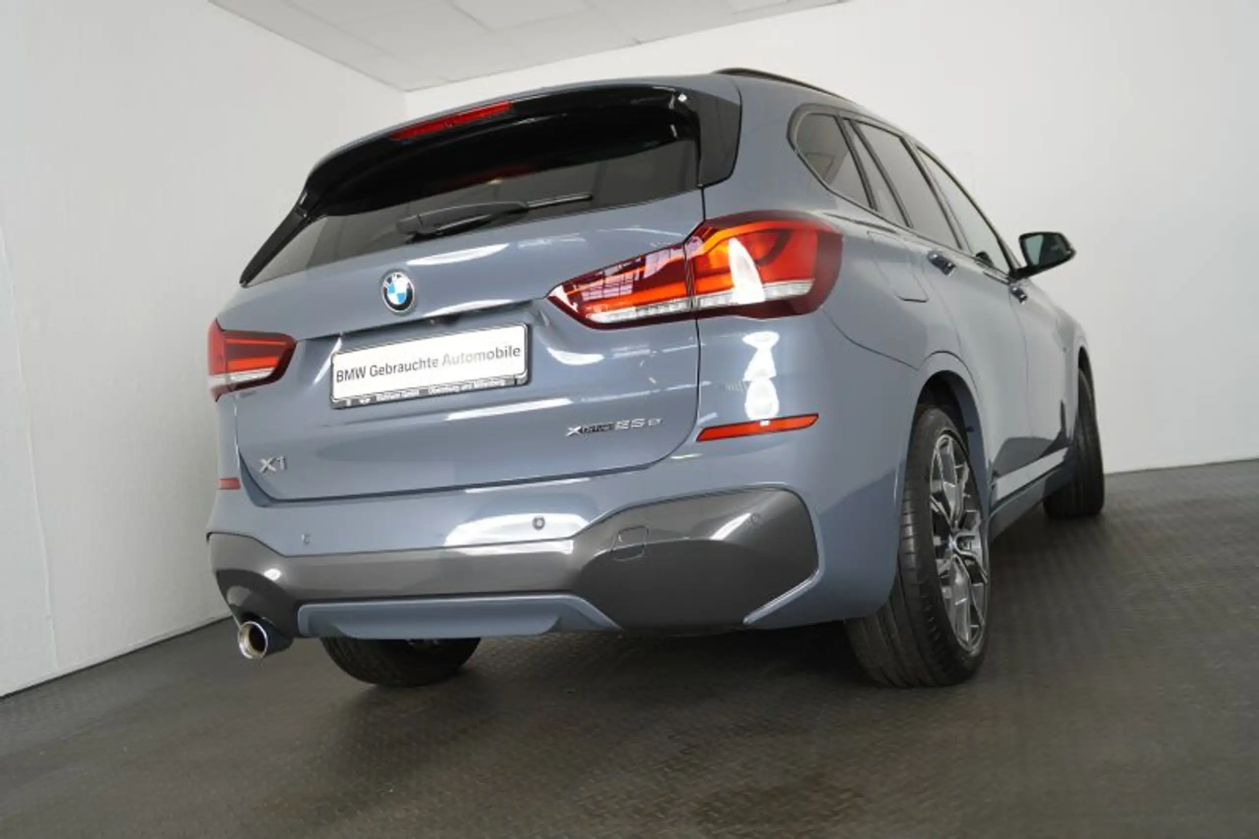 BMW - X1