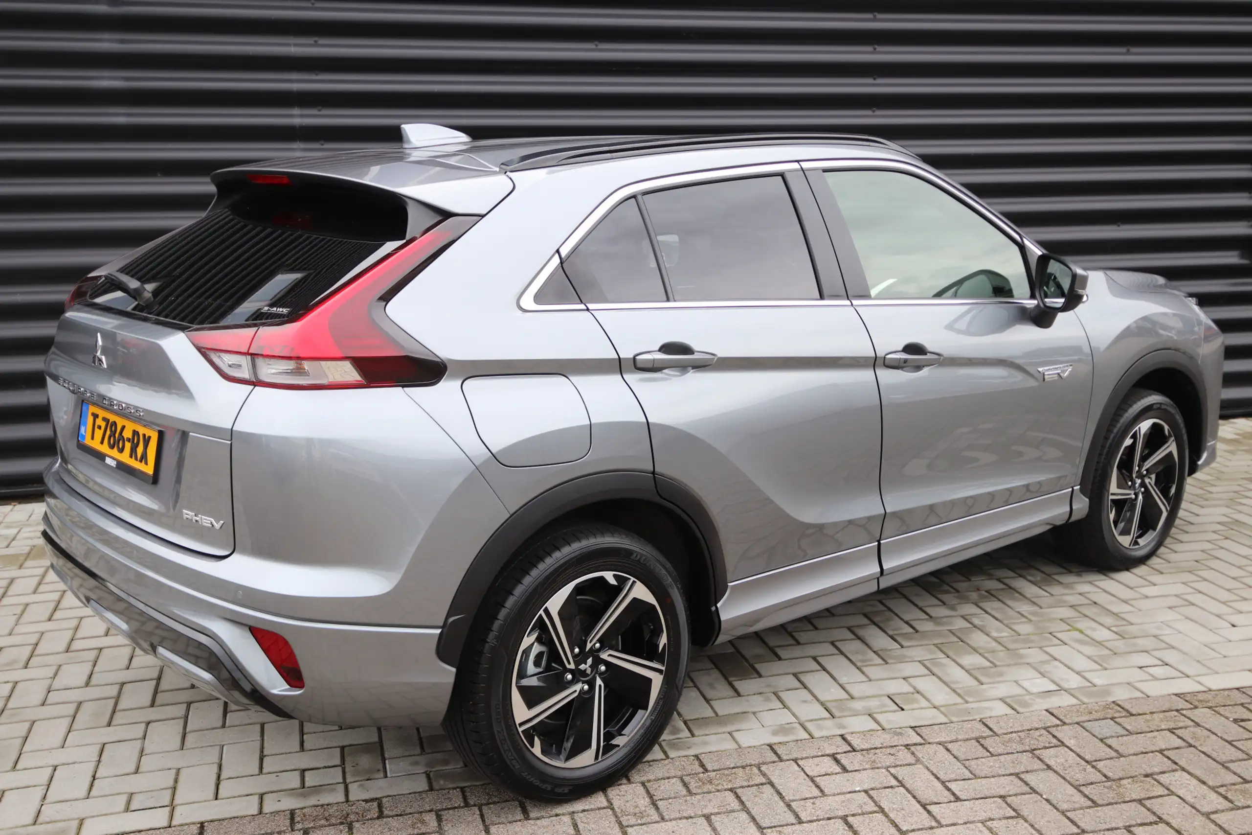 Mitsubishi - Eclipse Cross