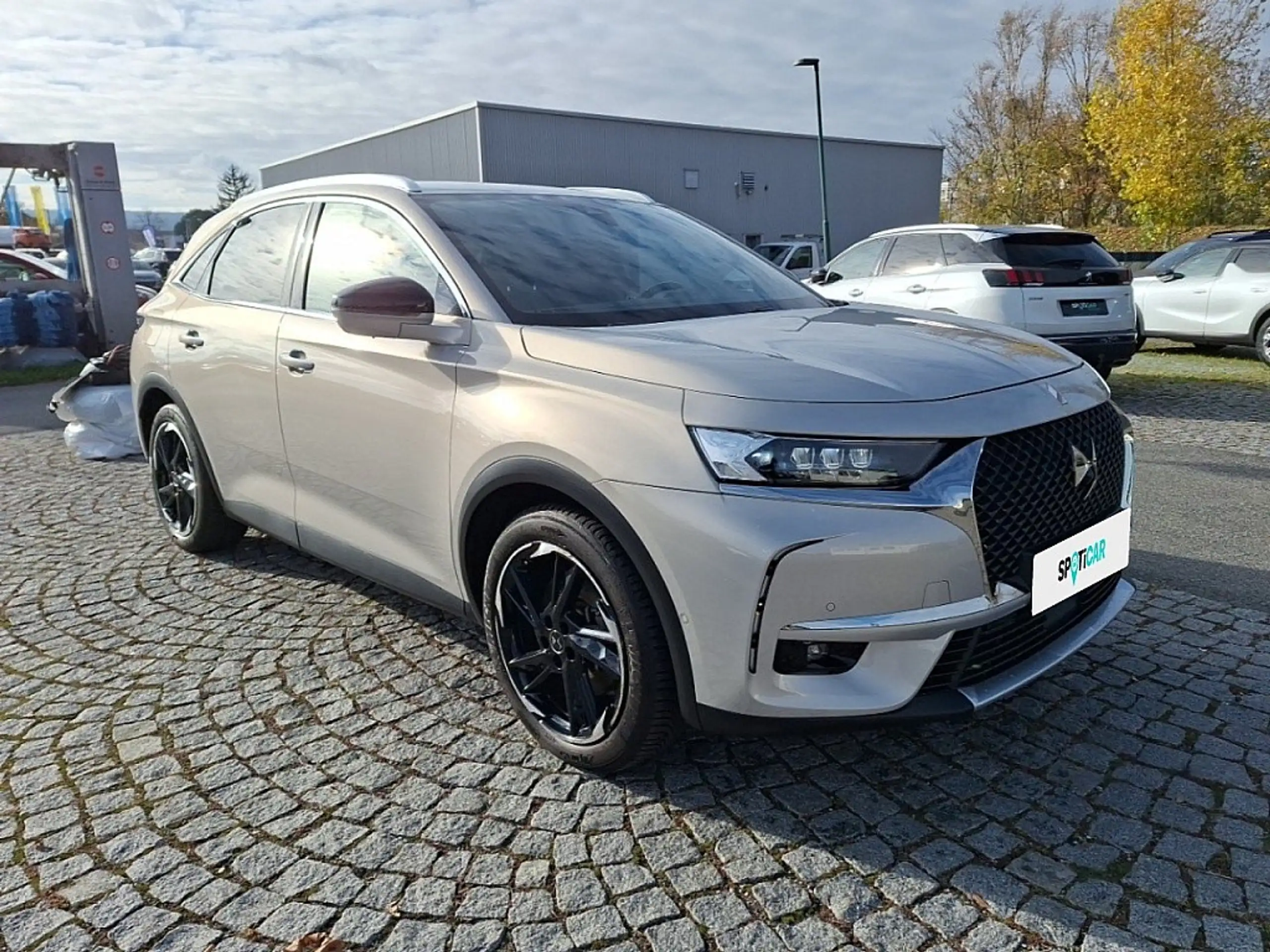 DS Automobiles - DS 7 Crossback