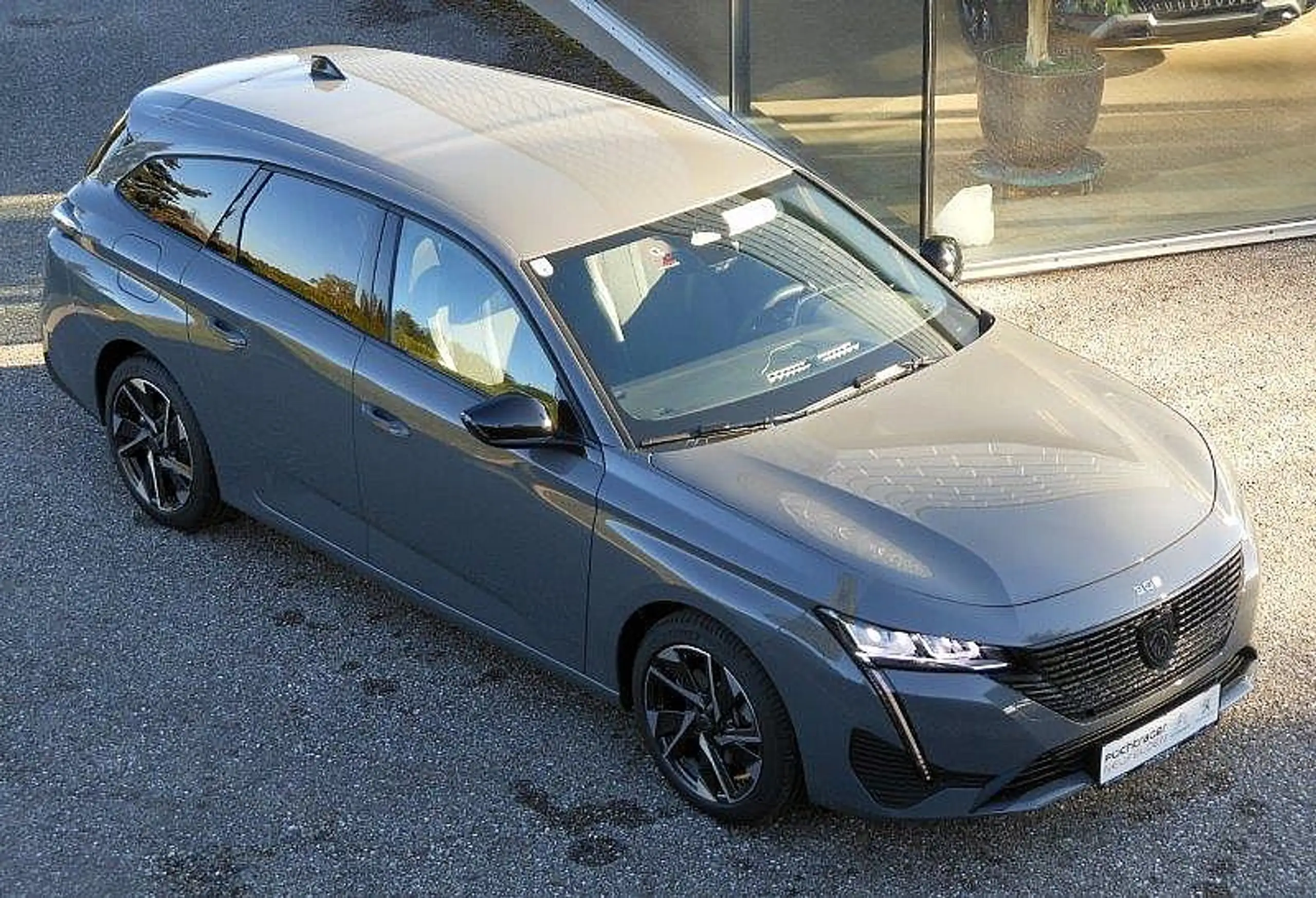 Peugeot - 308