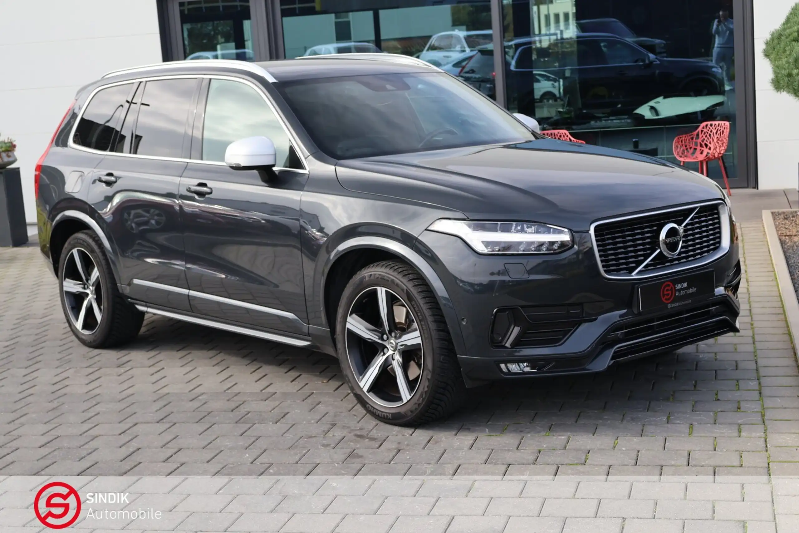 Volvo - XC90