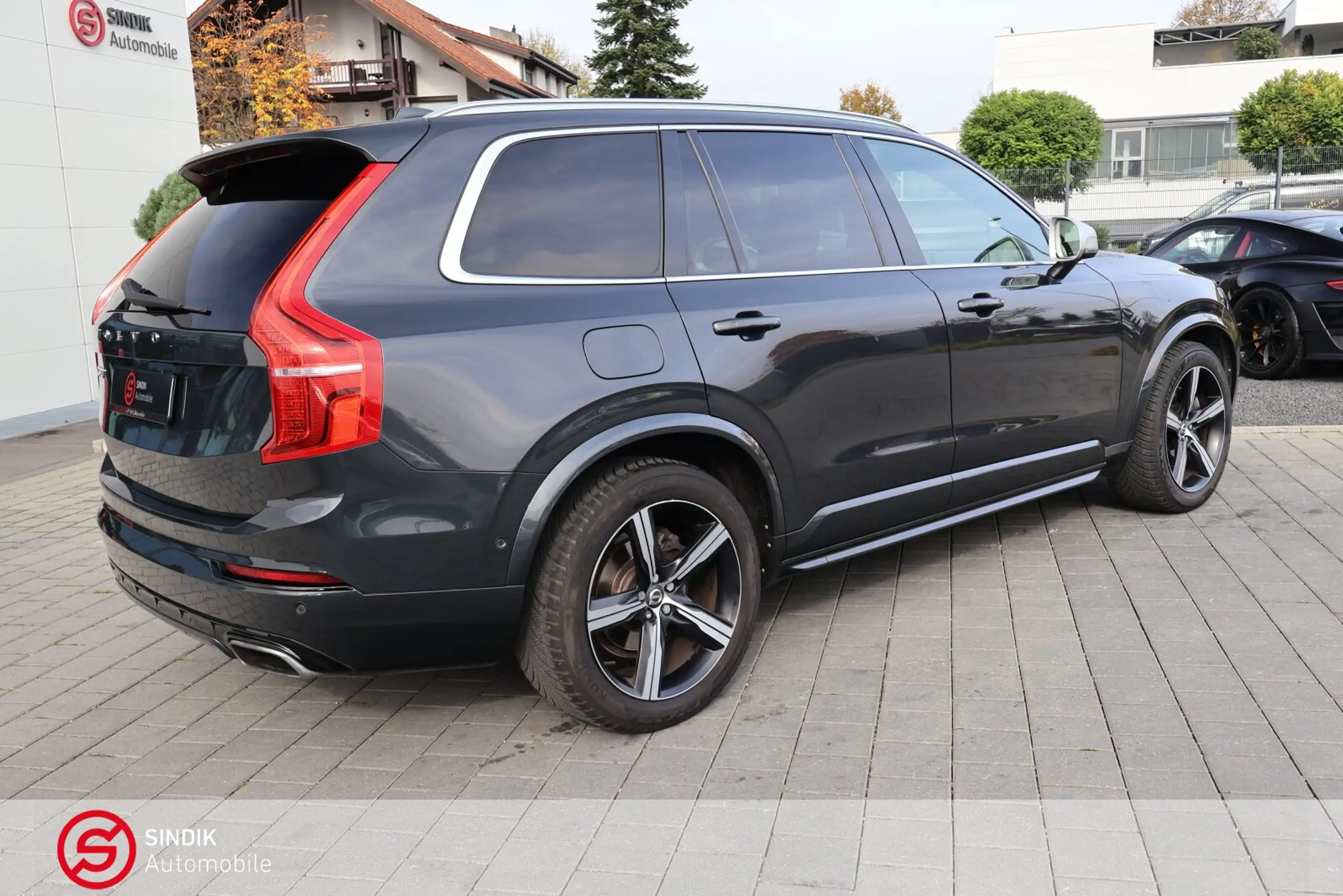 Volvo - XC90