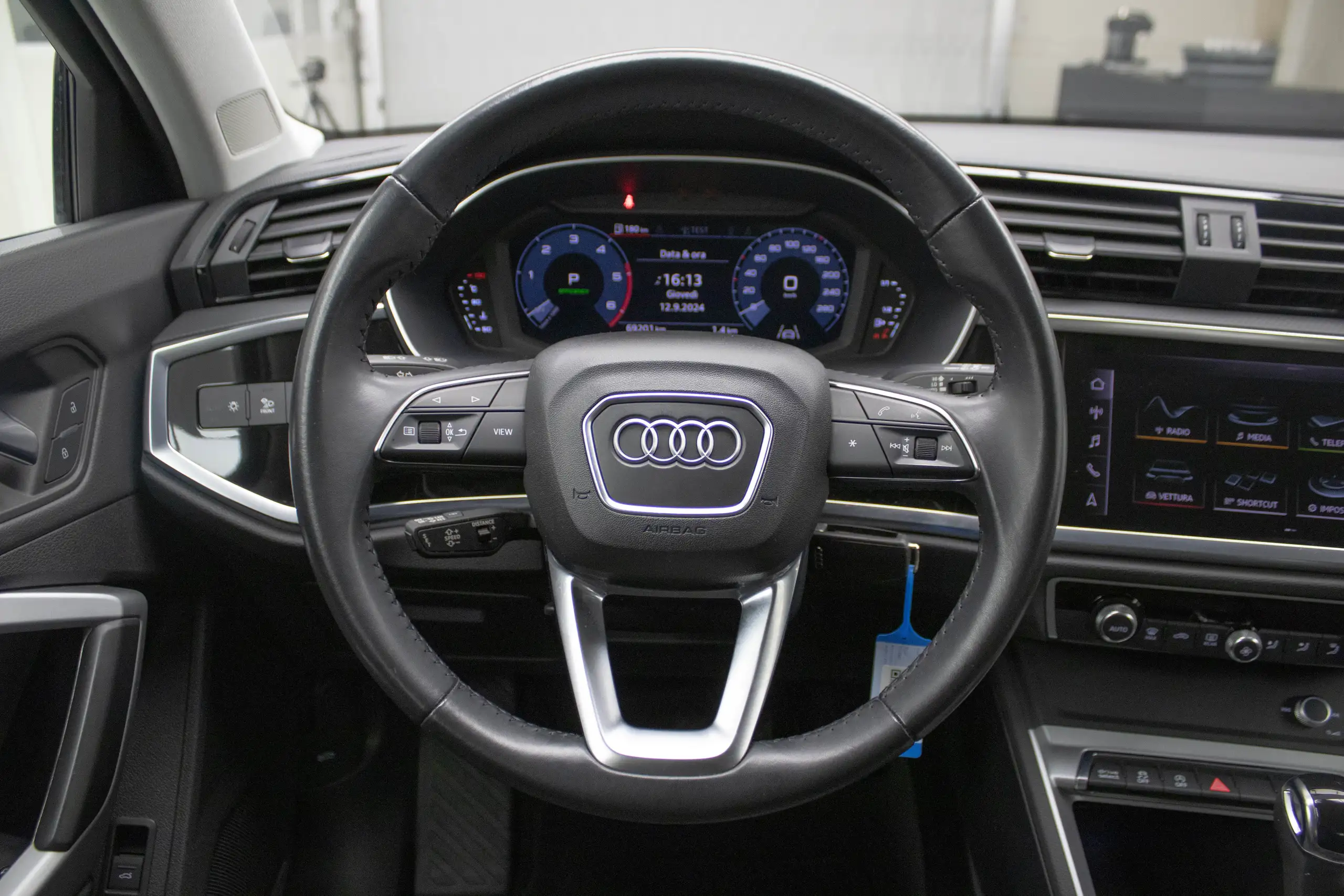 Audi - Q3