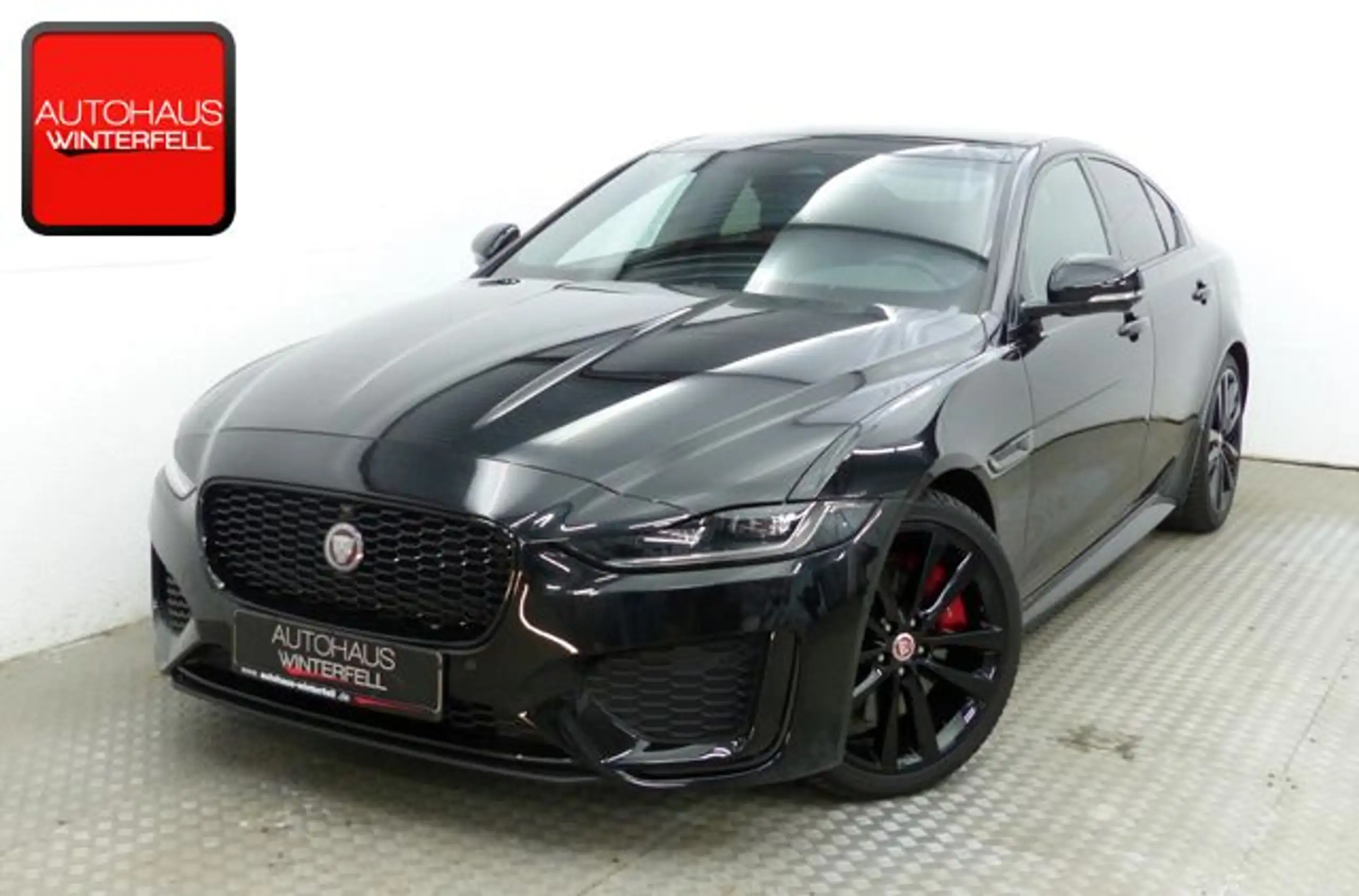 Jaguar XE 2023