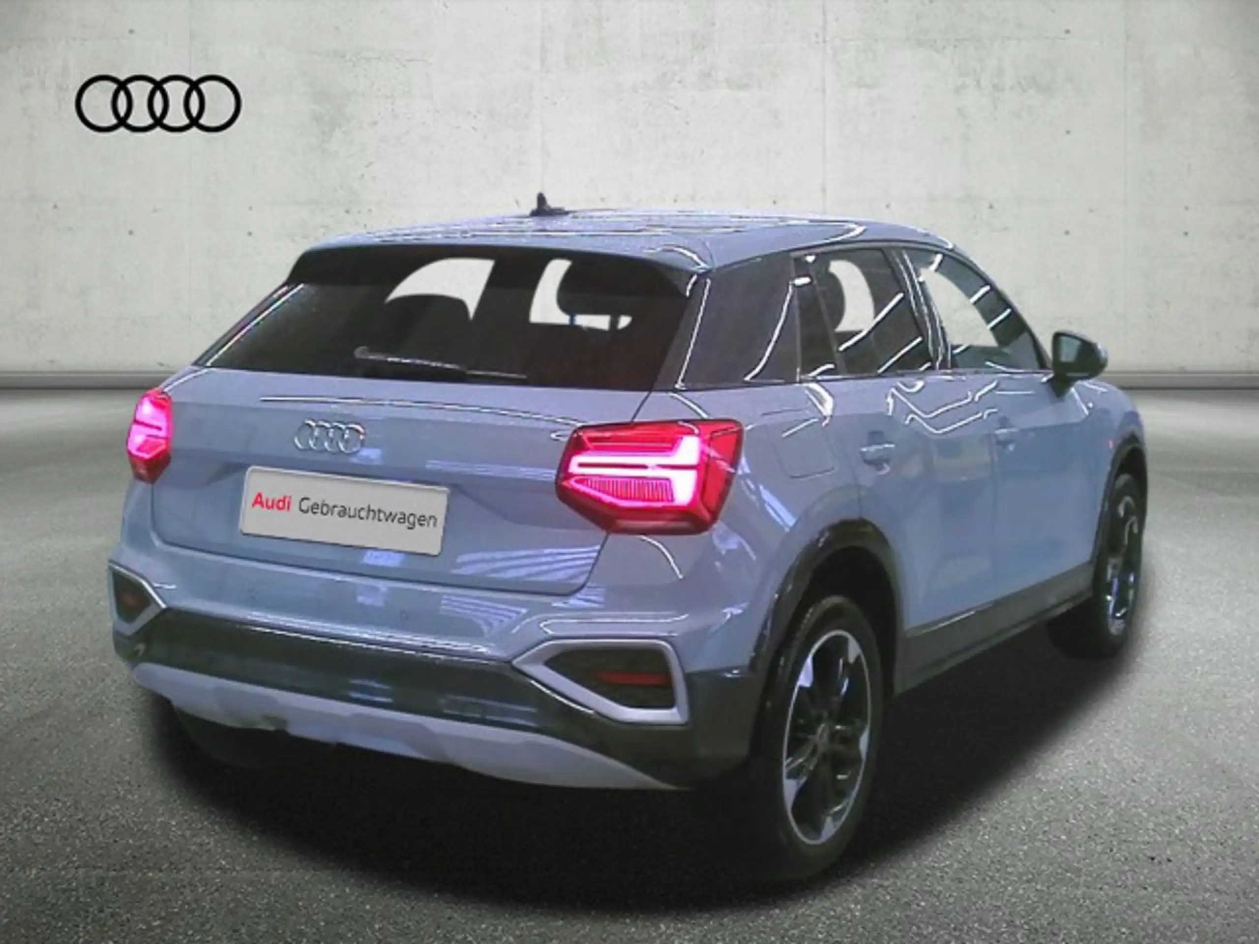 Audi - Q2