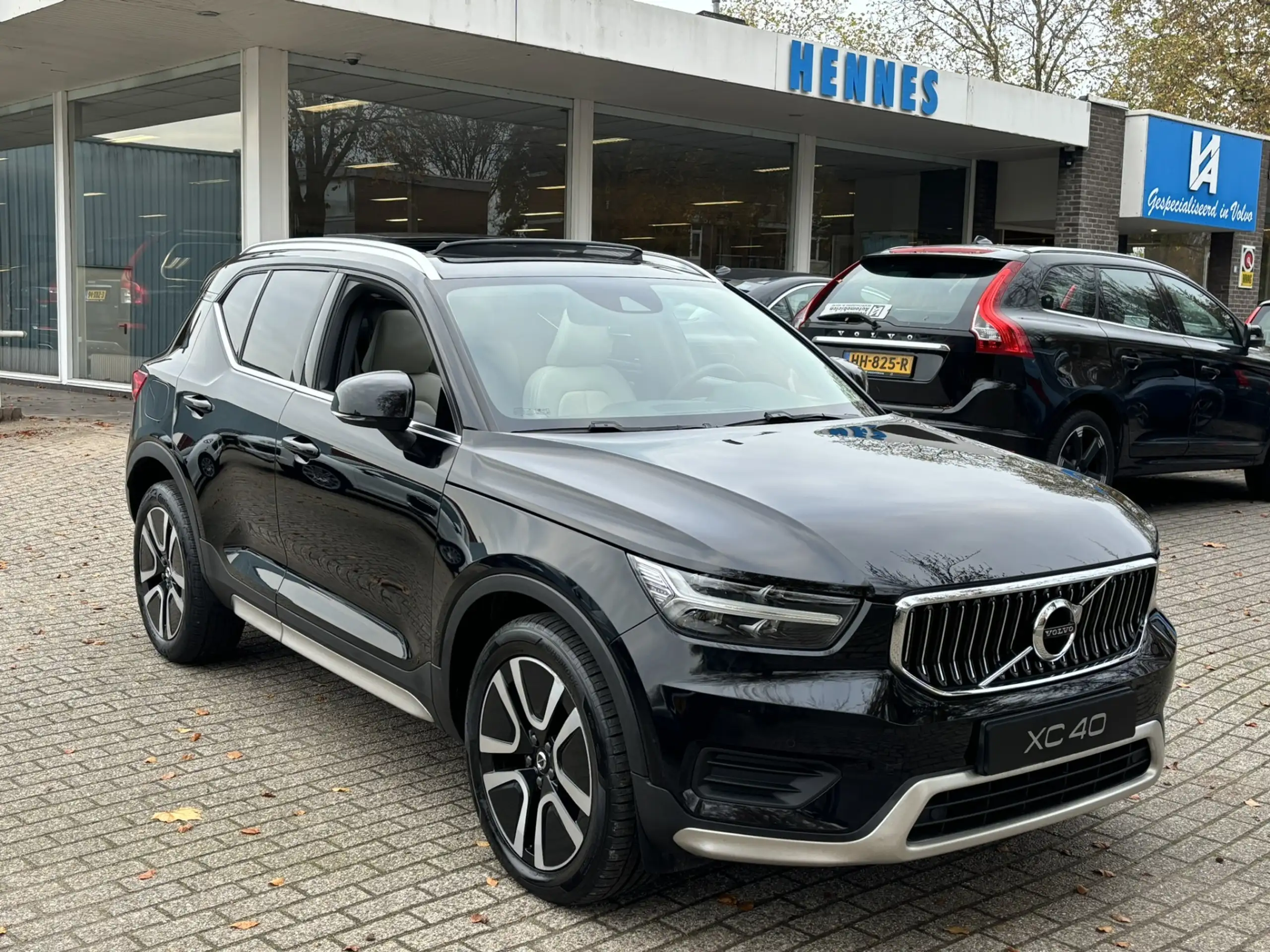 Volvo - XC40