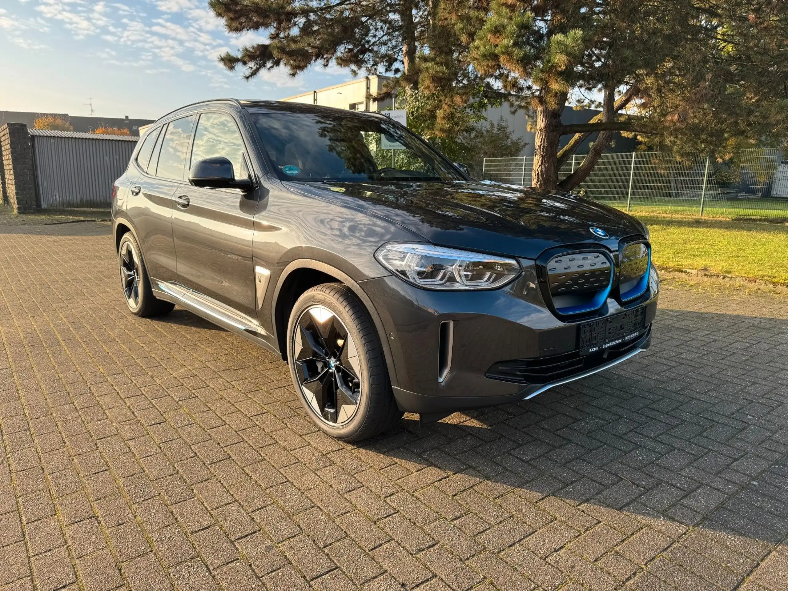 BMW - iX3