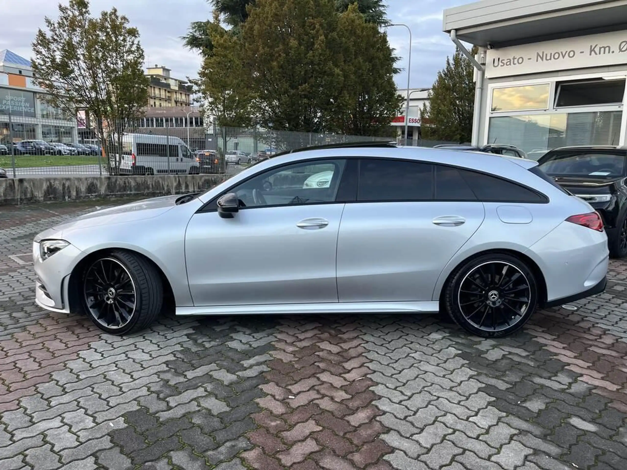 Mercedes-Benz - CLA 200