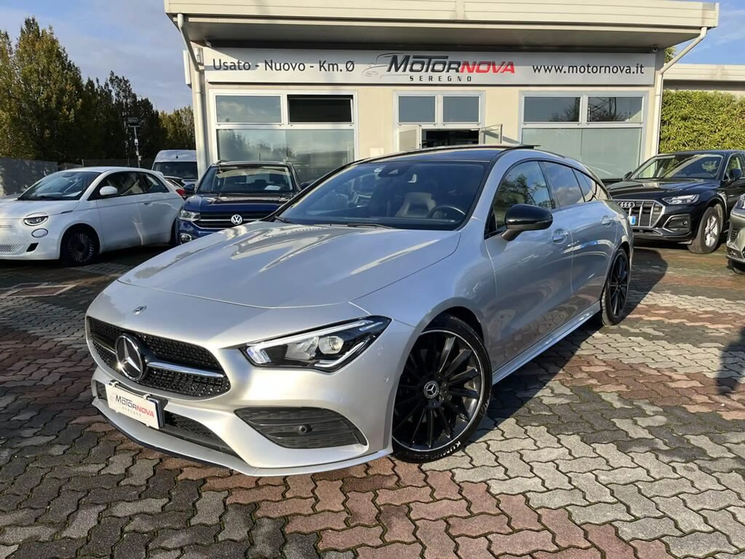 Mercedes-Benz - CLA 200