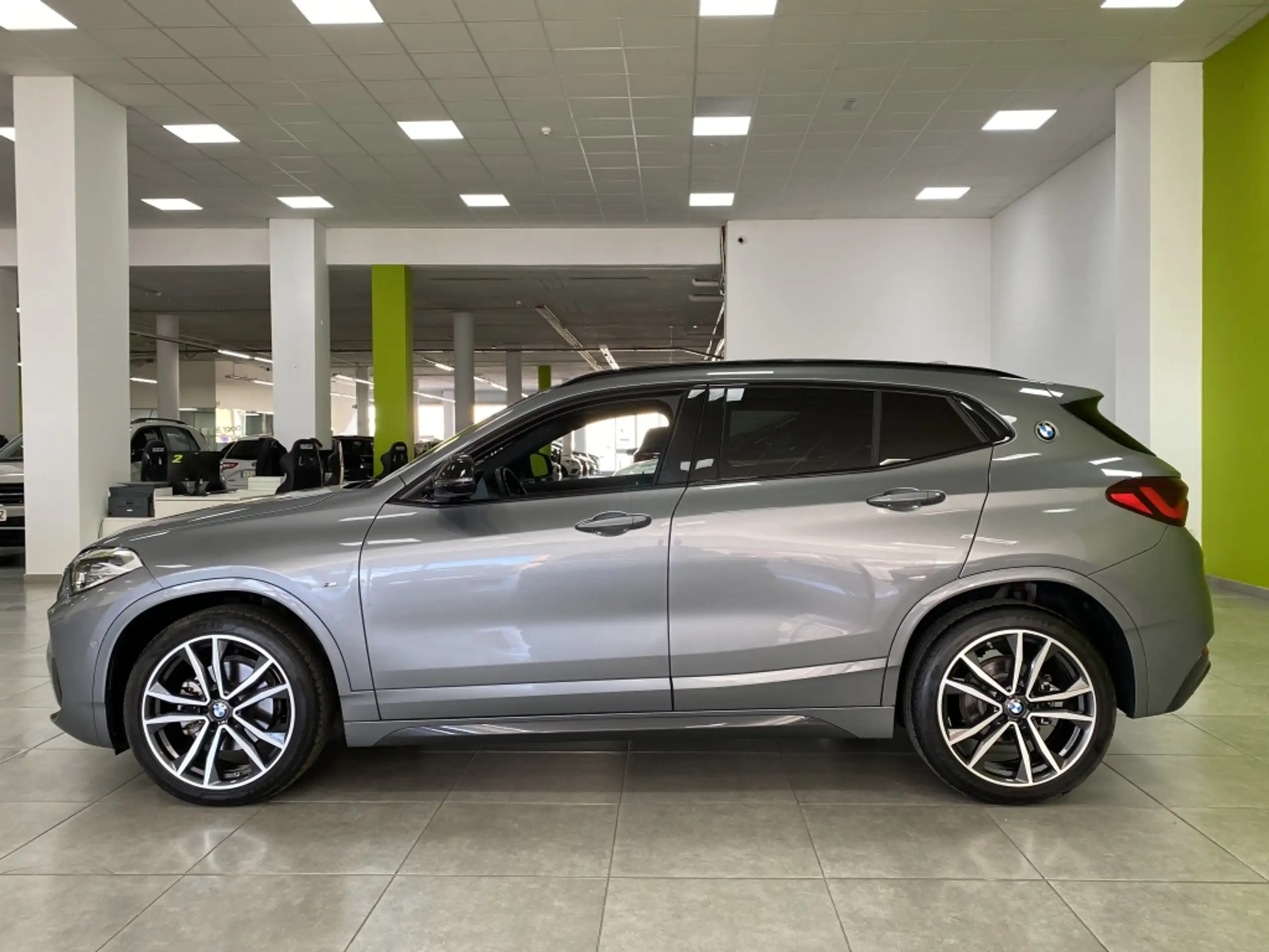 BMW - X2