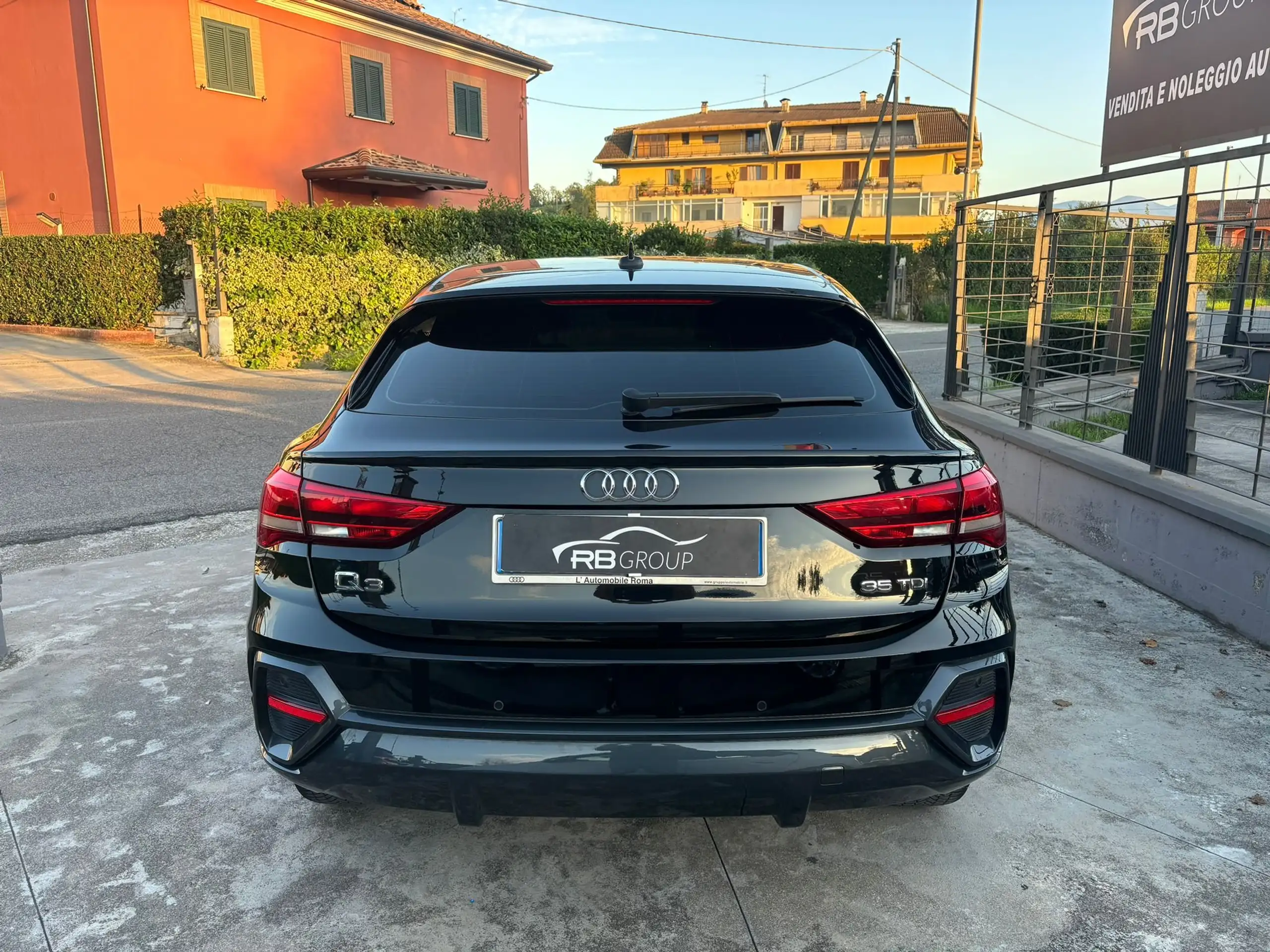 Audi - Q3