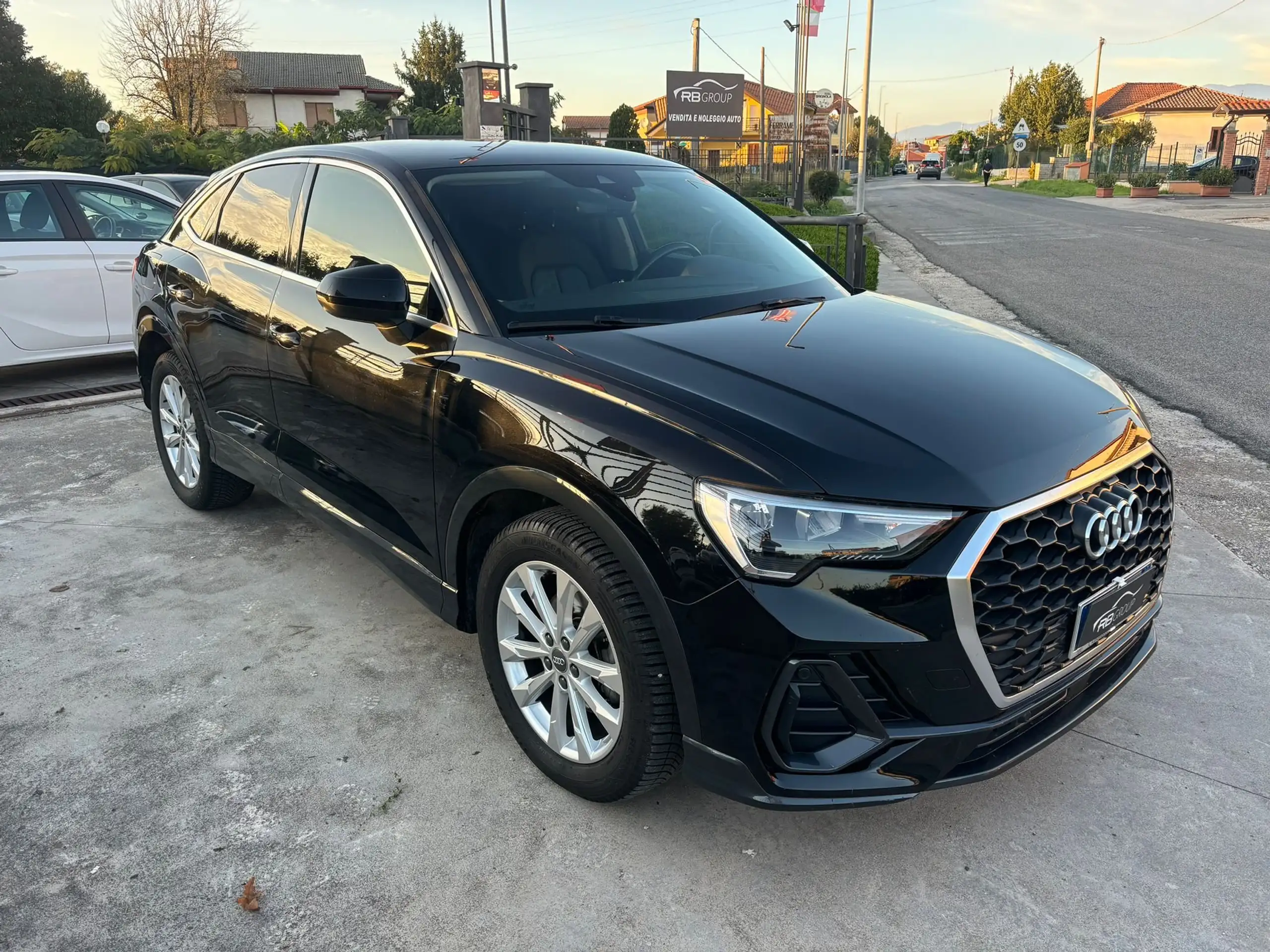 Audi - Q3