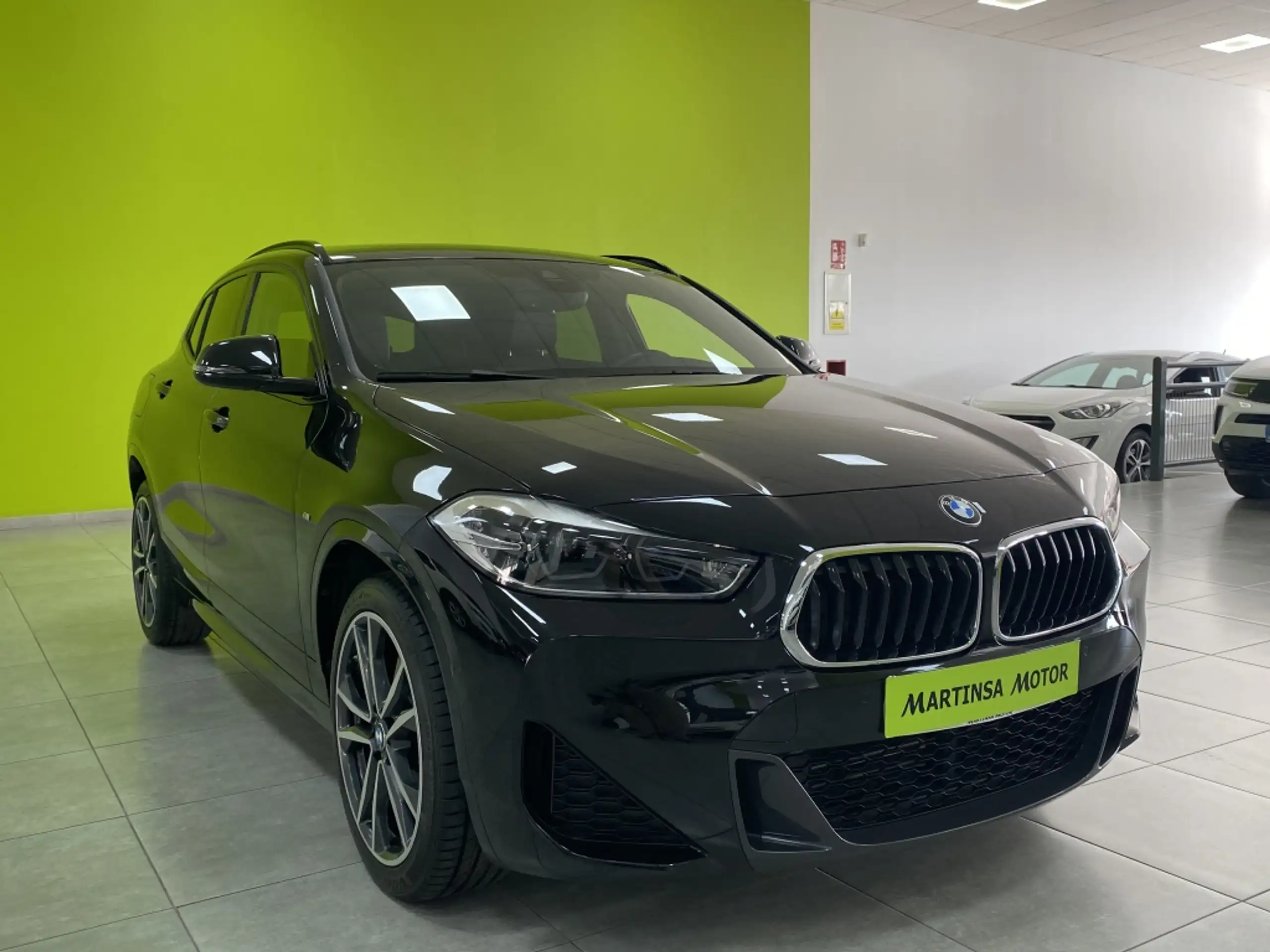 BMW - X2