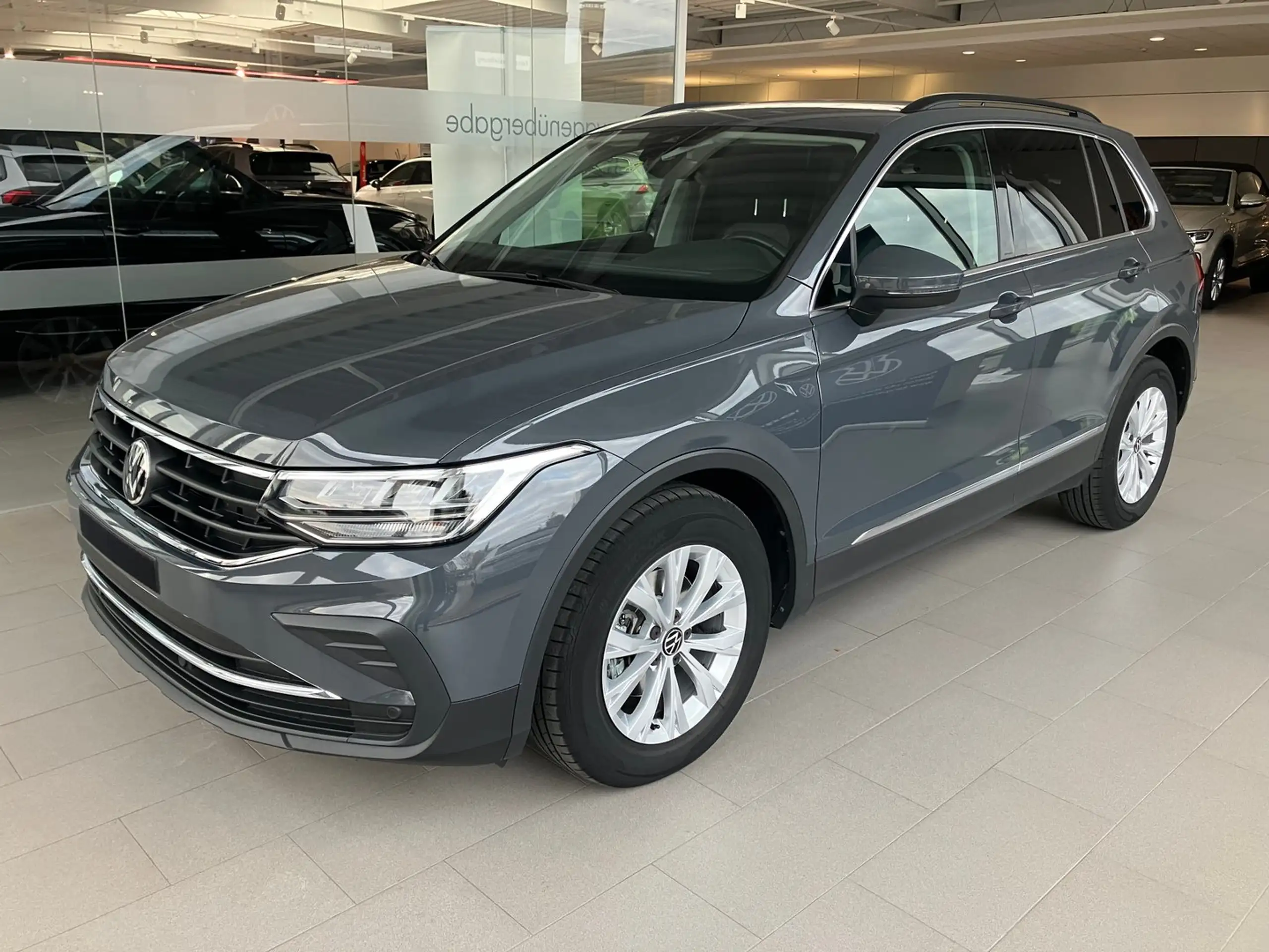 Volkswagen - Tiguan