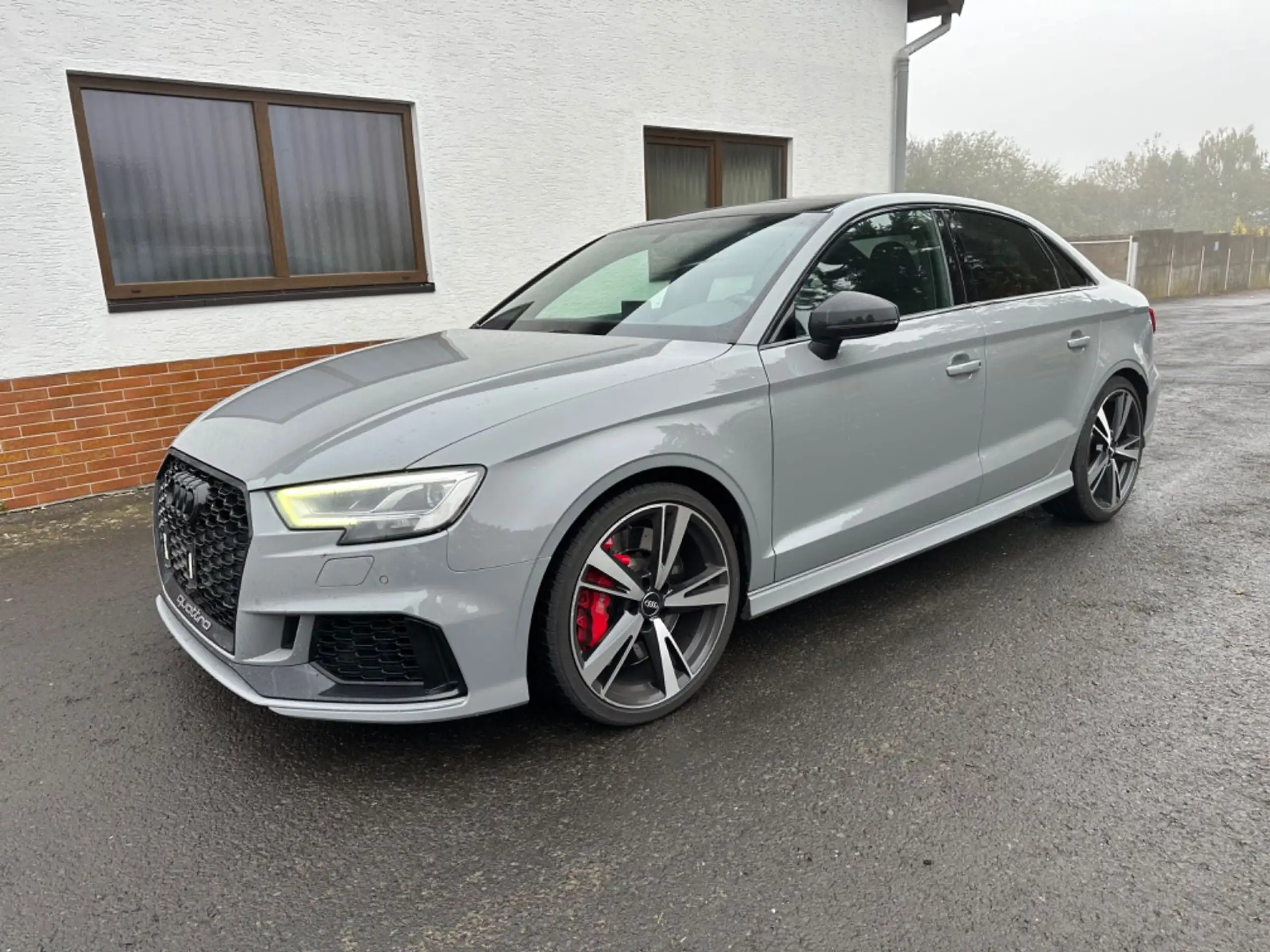 Audi - RS3