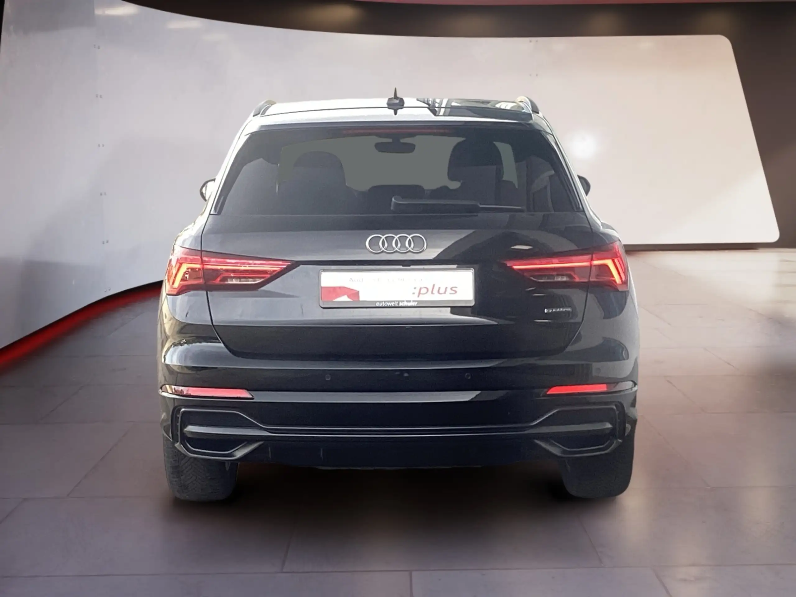 Audi - Q3