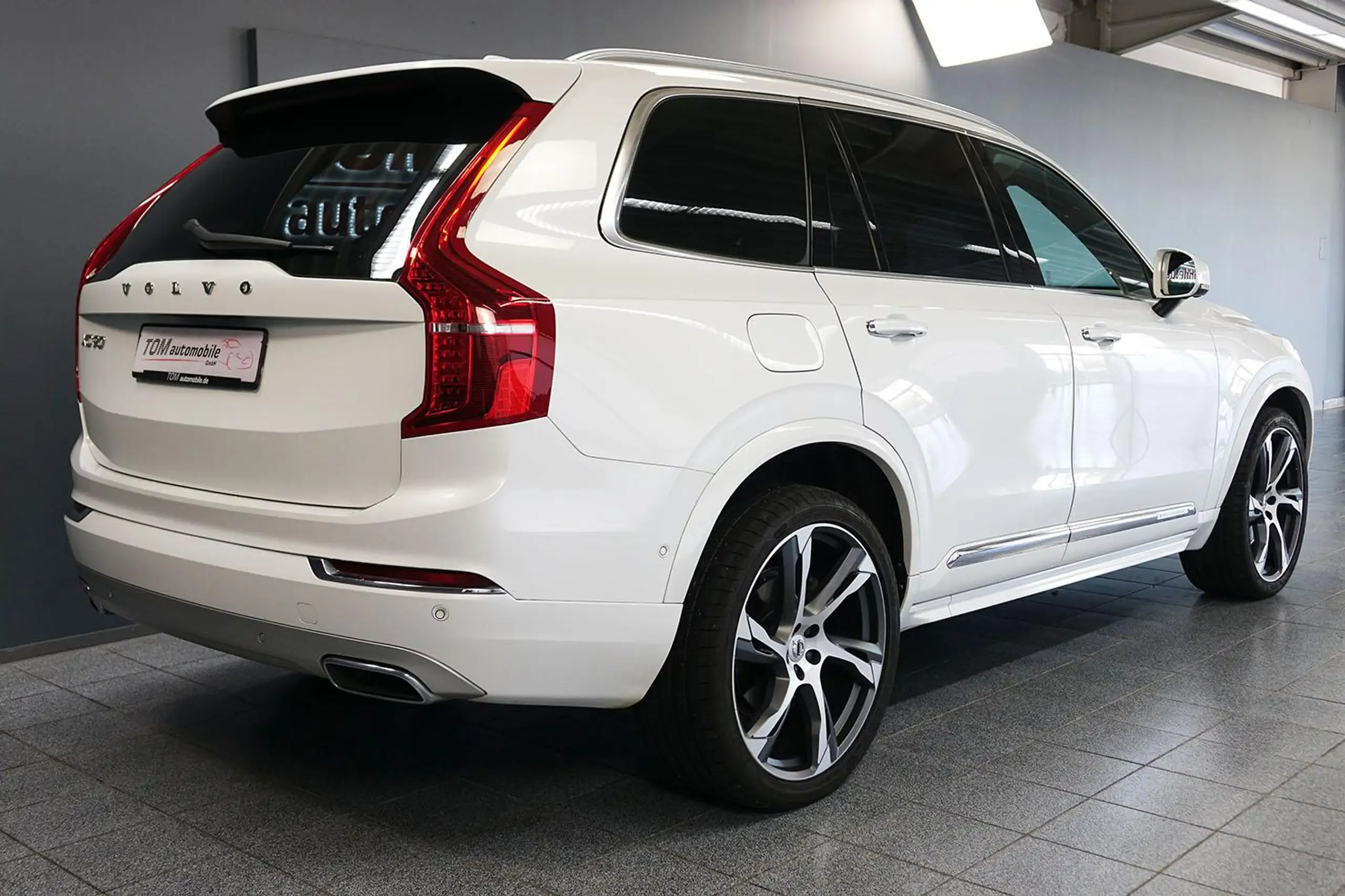 Volvo - XC90