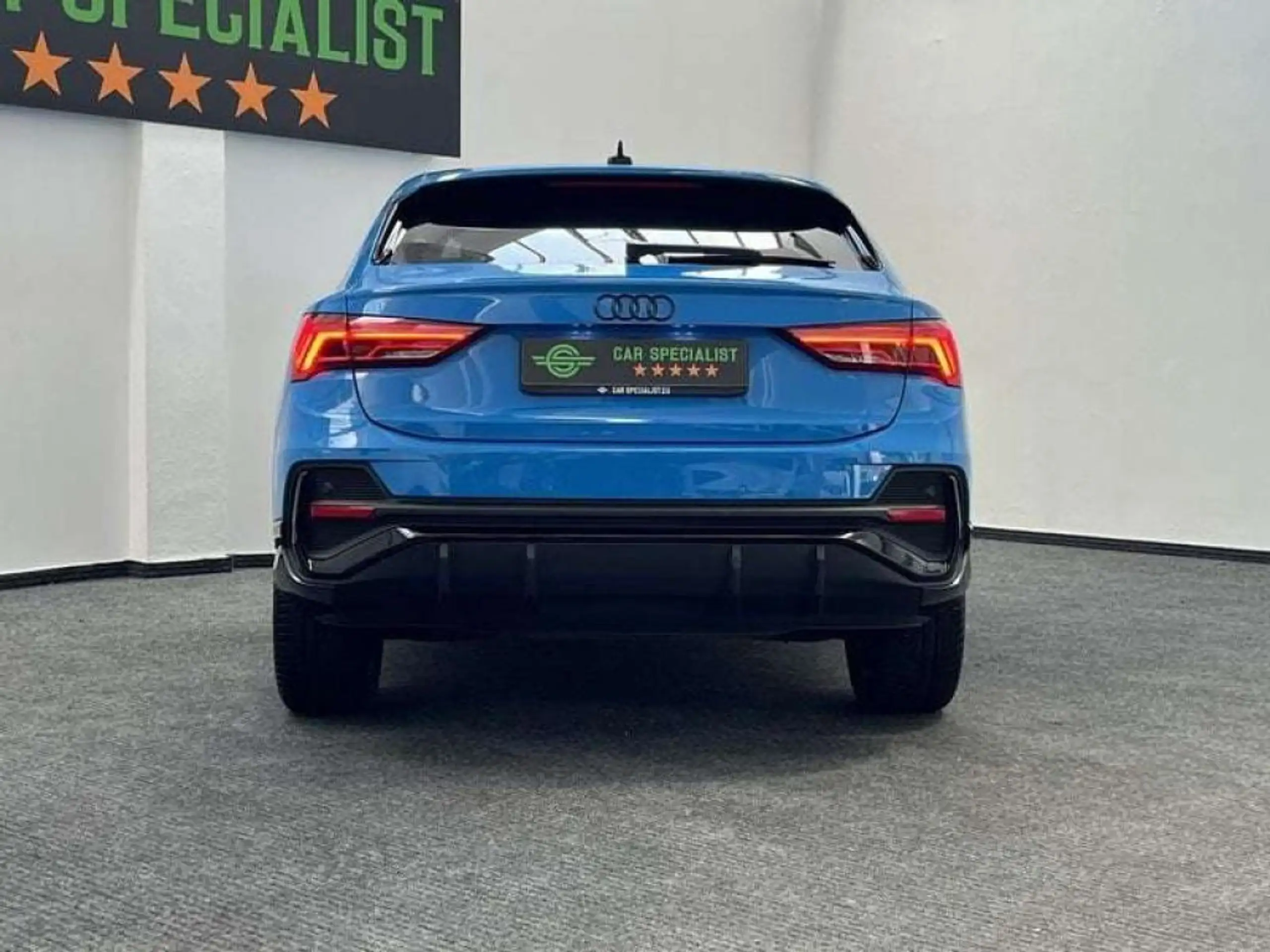 Audi - Q3