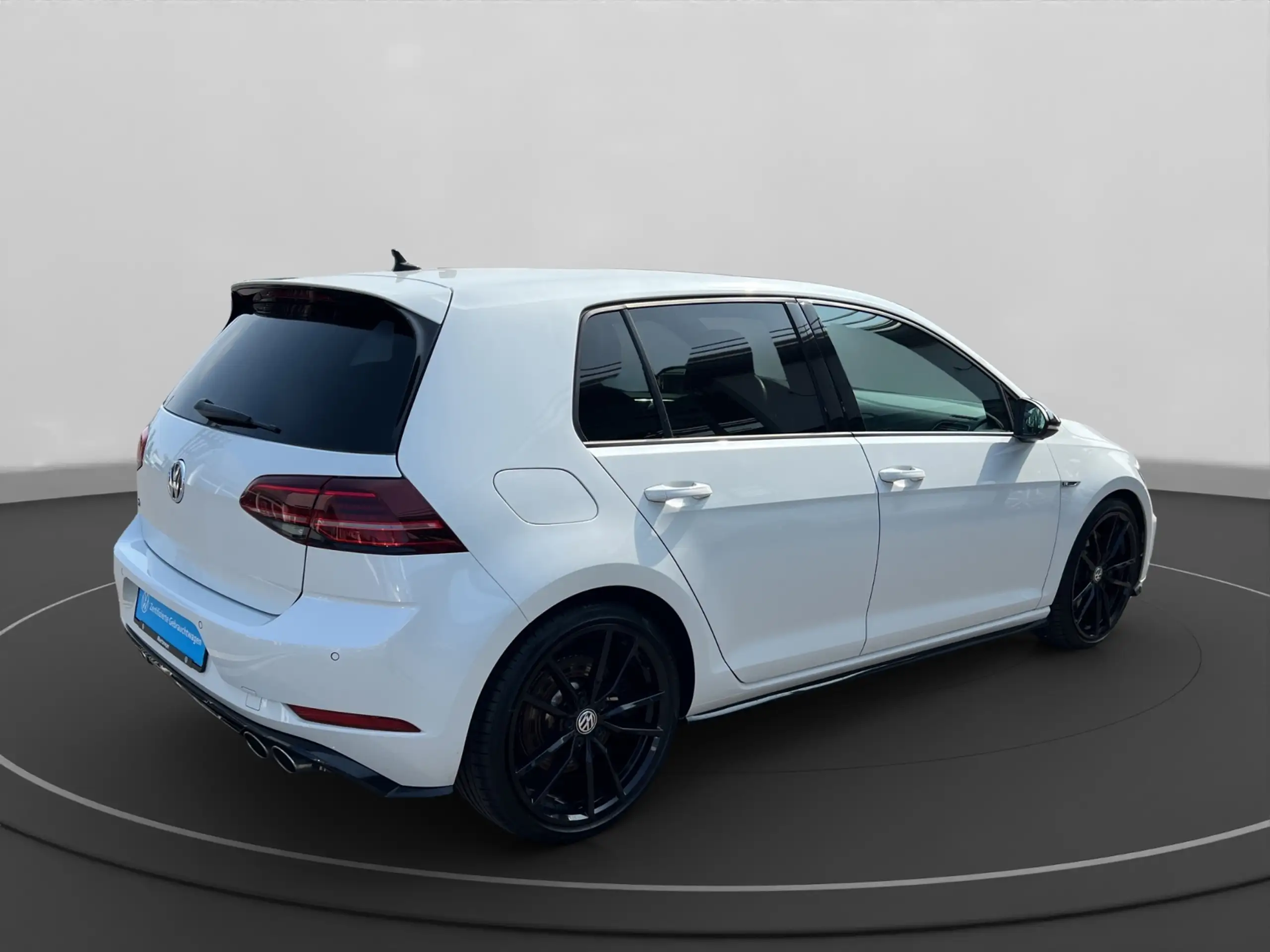 Volkswagen - Golf