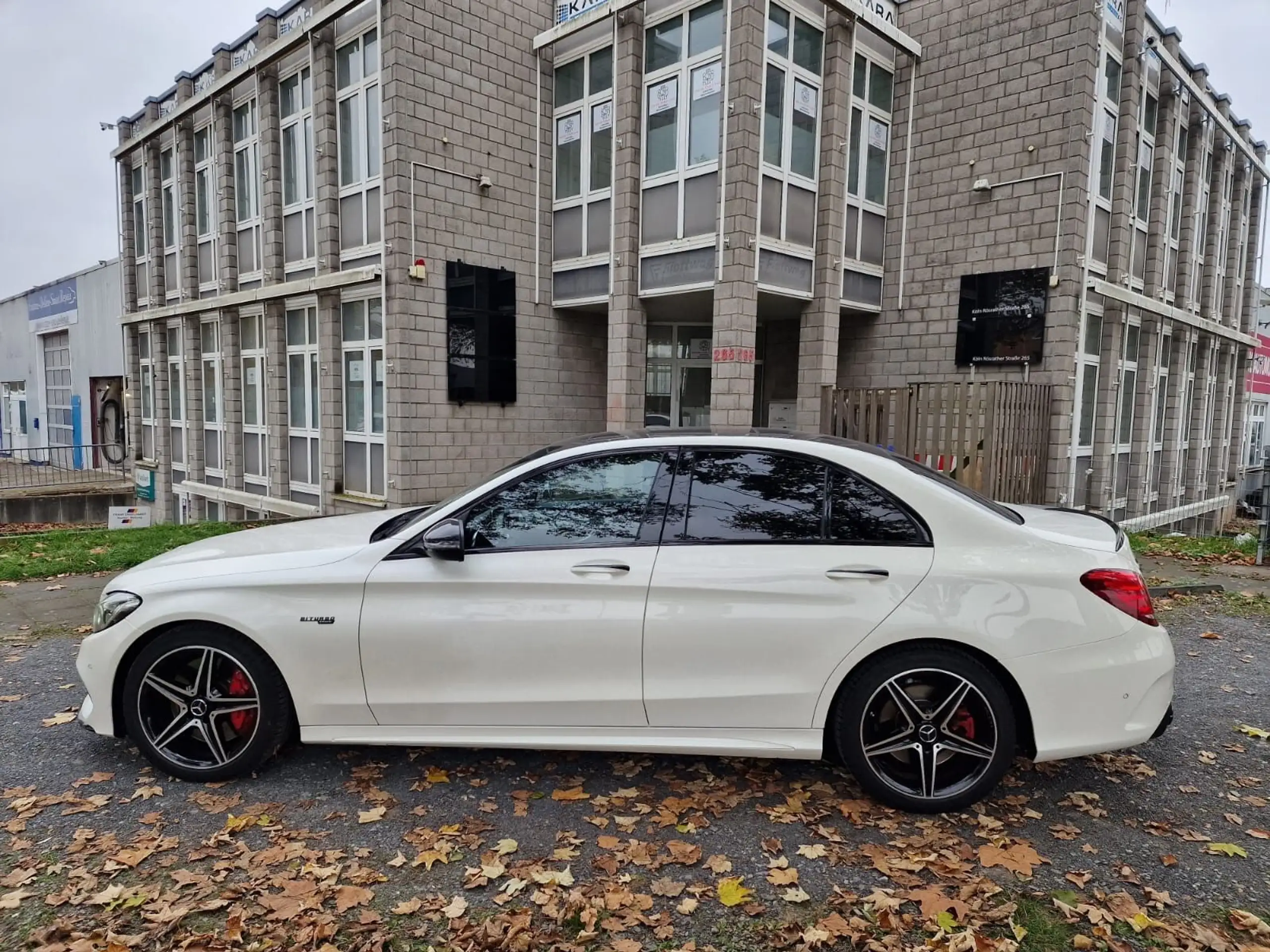 Mercedes-Benz - C 43 AMG