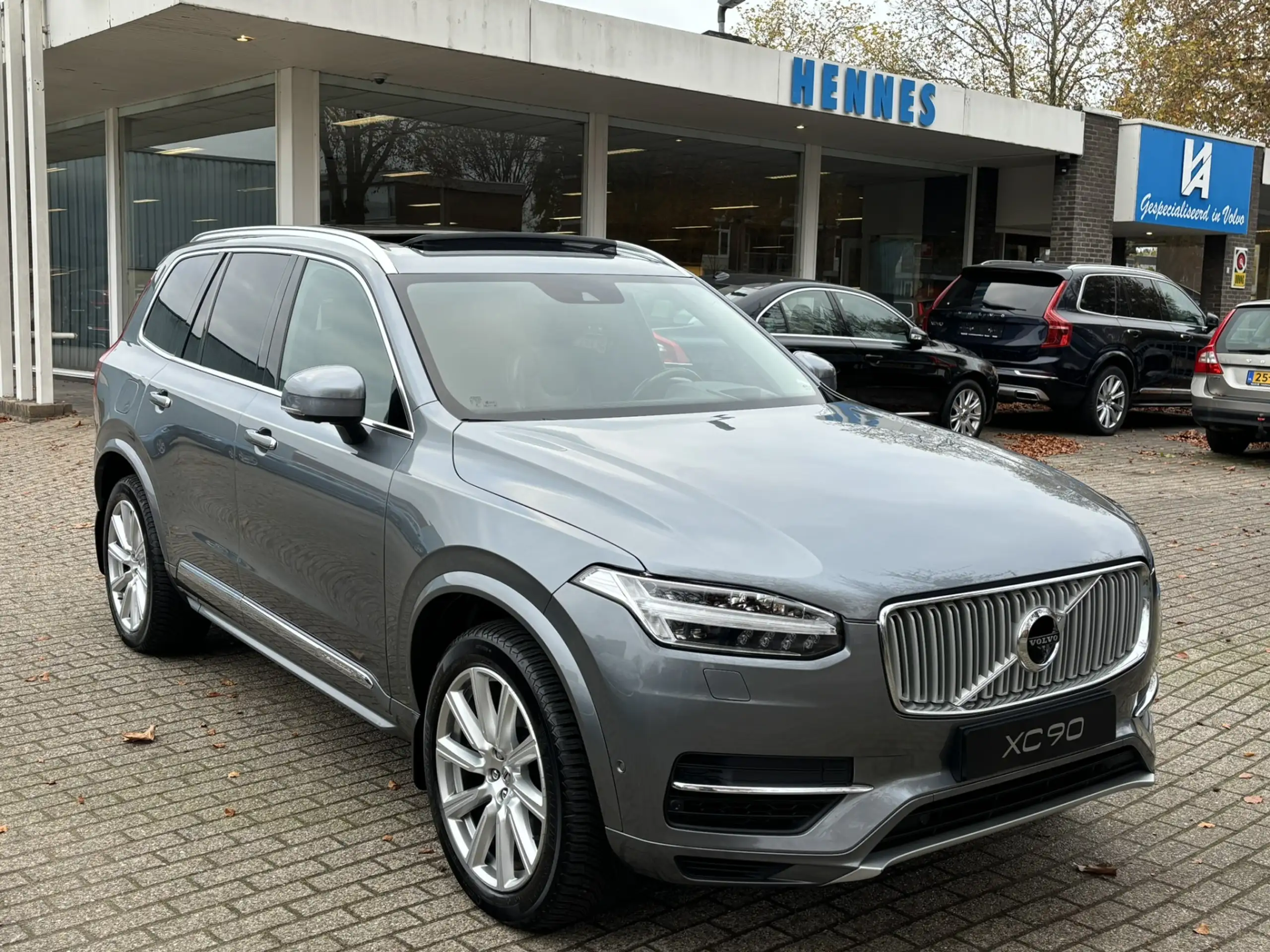 Volvo - XC90