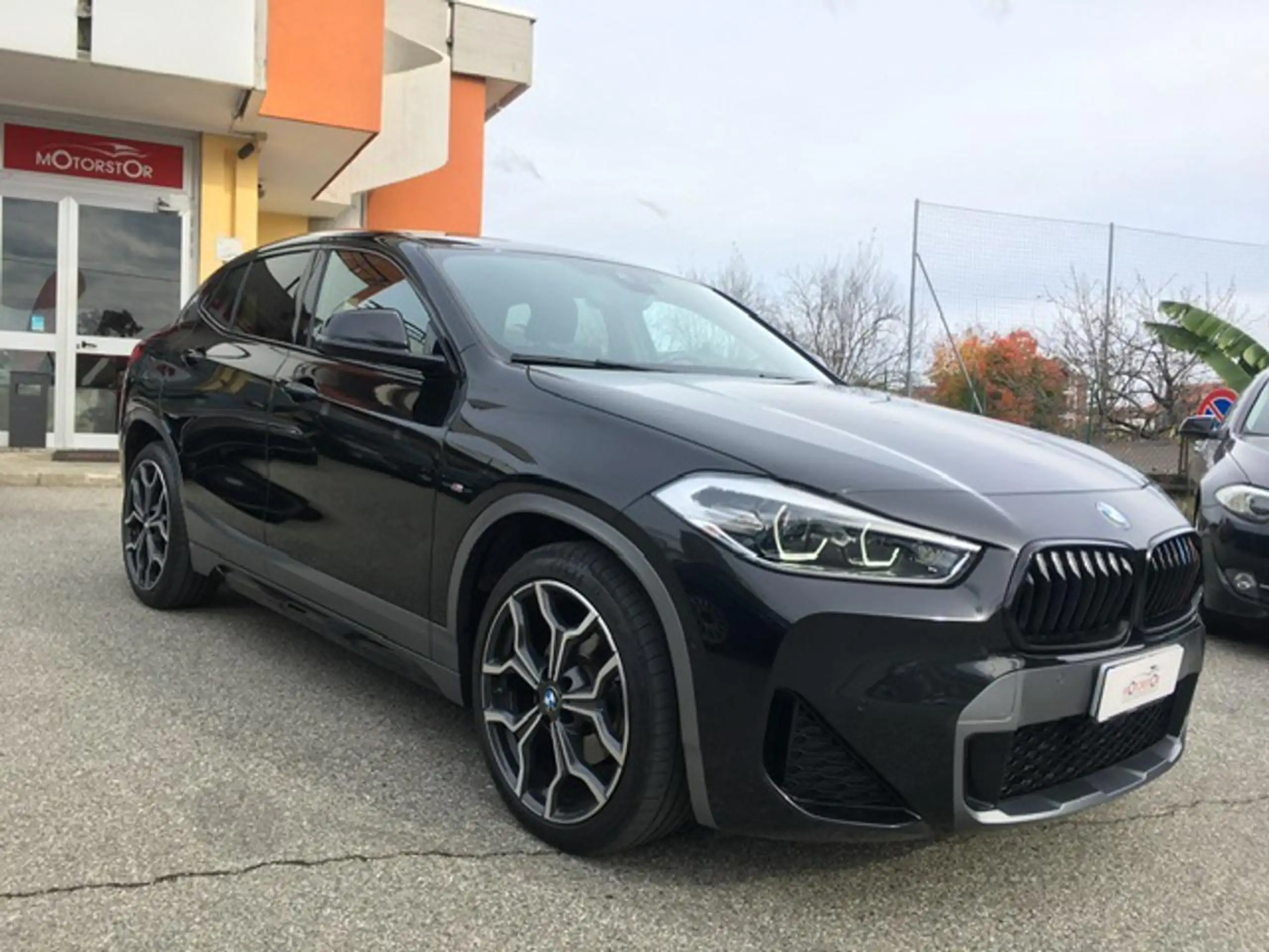 BMW - X2