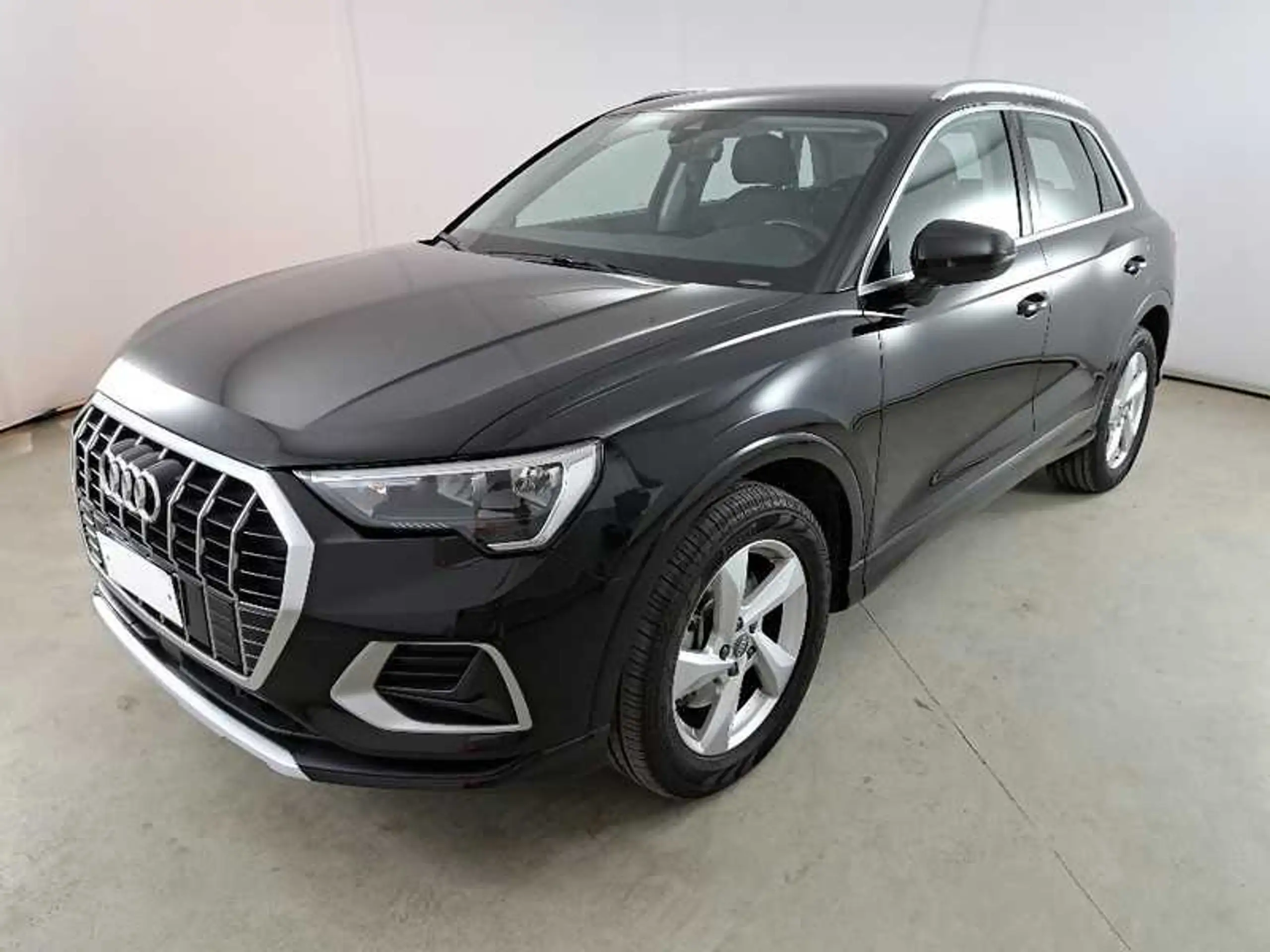 Audi - Q3