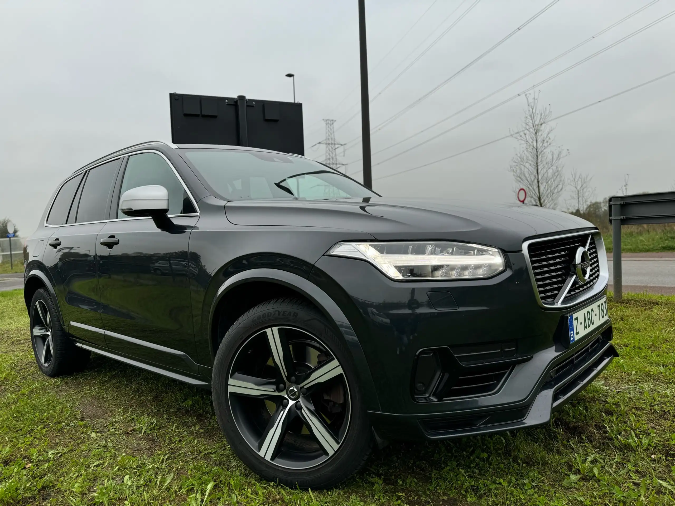 Volvo - XC90