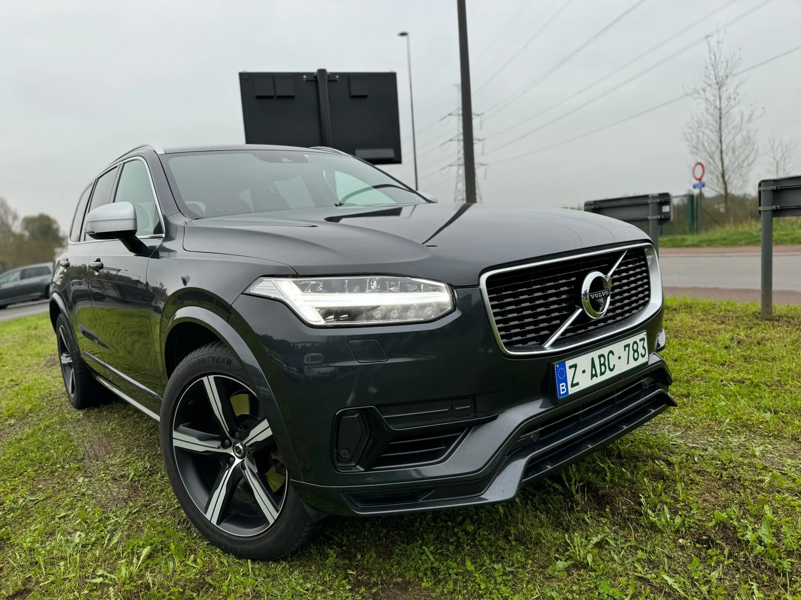 Volvo - XC90