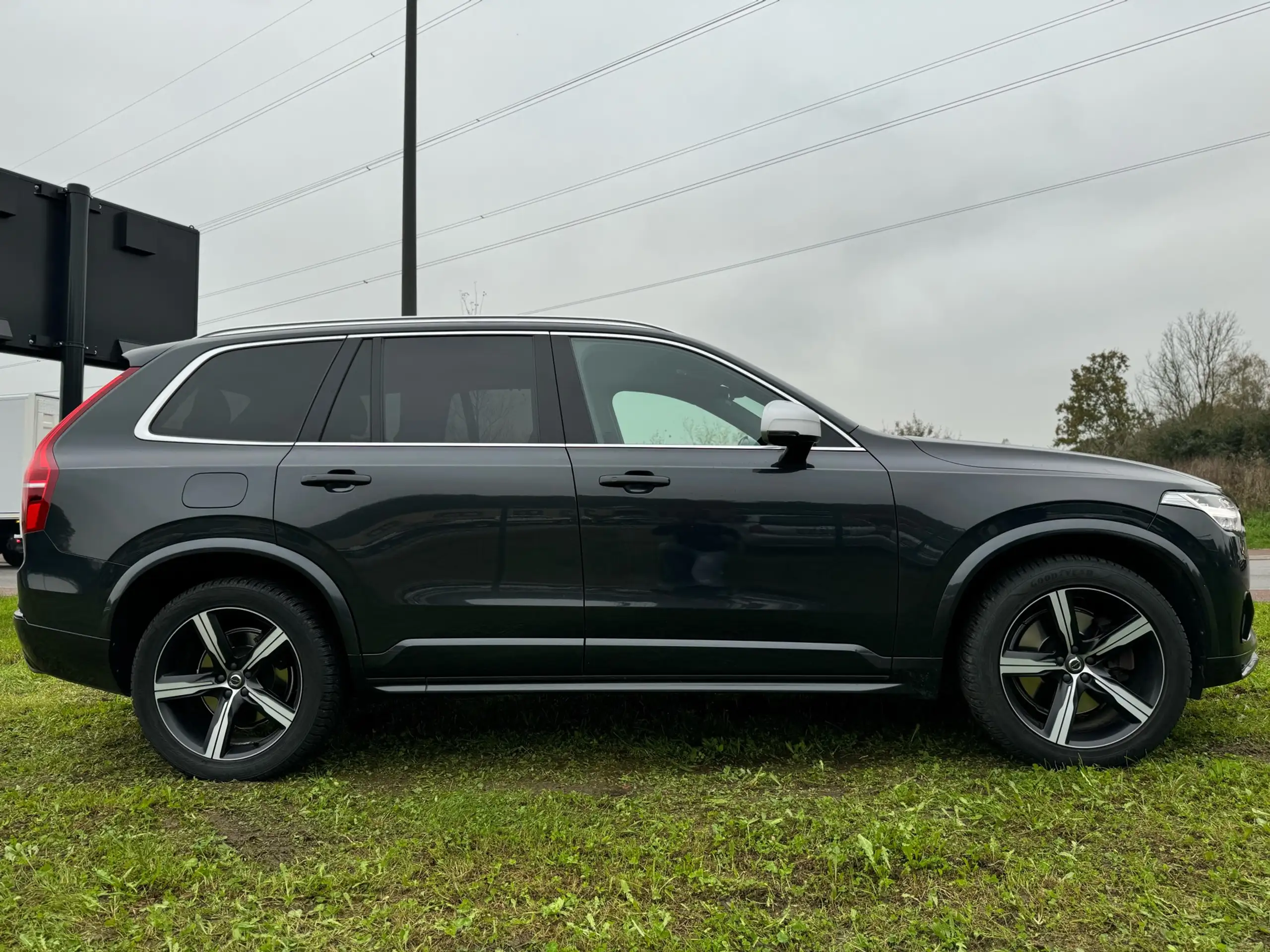 Volvo - XC90