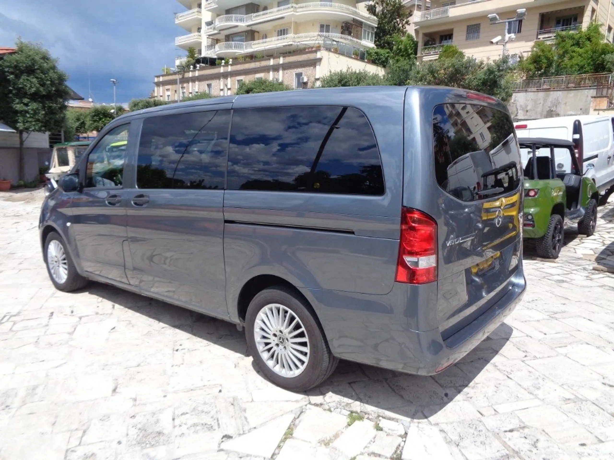 Mercedes-Benz - Vito