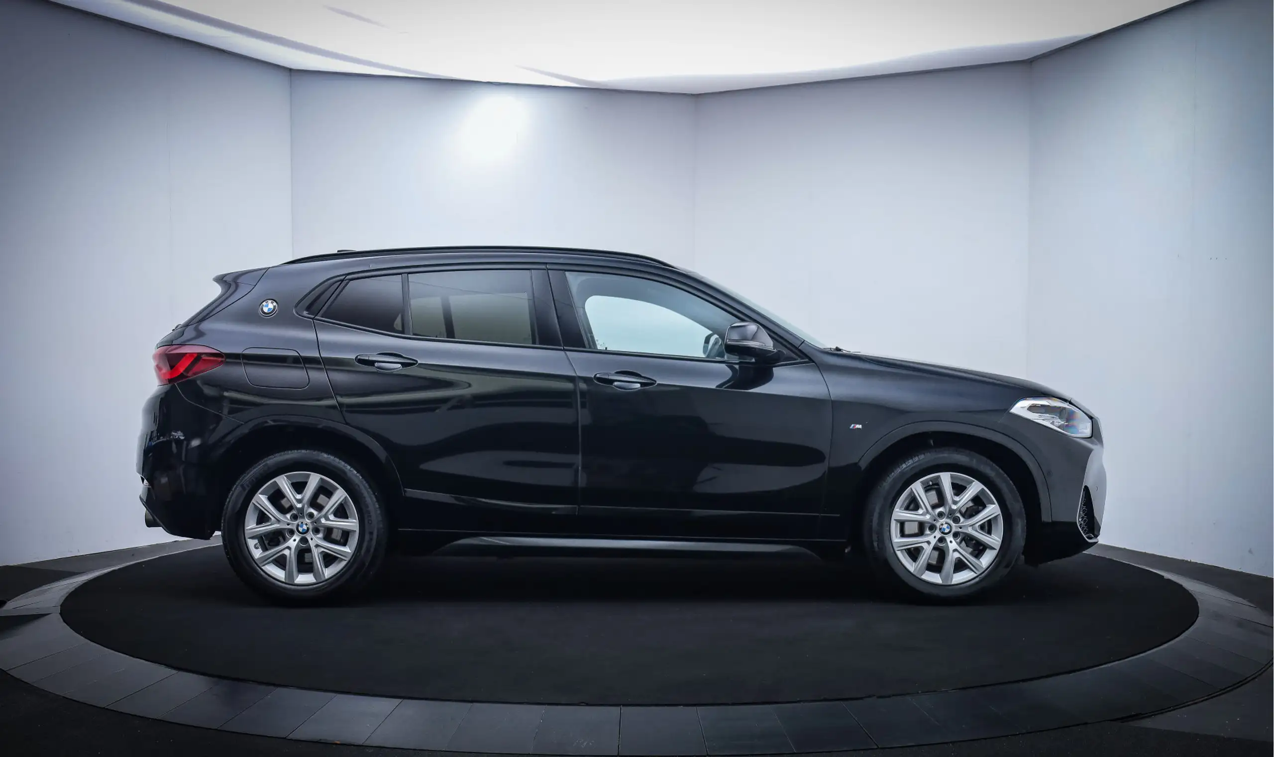 BMW - X2