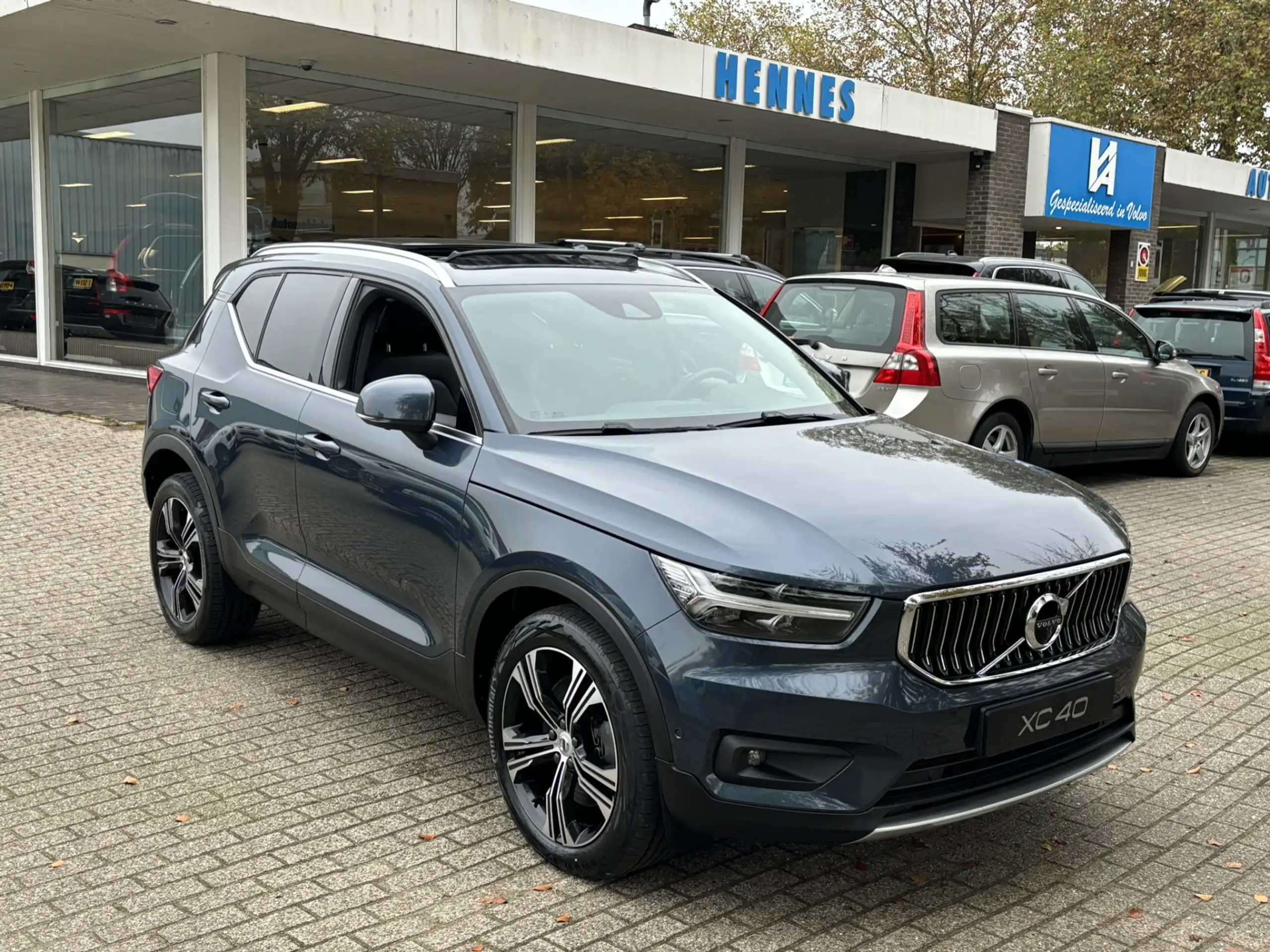 Volvo - XC40