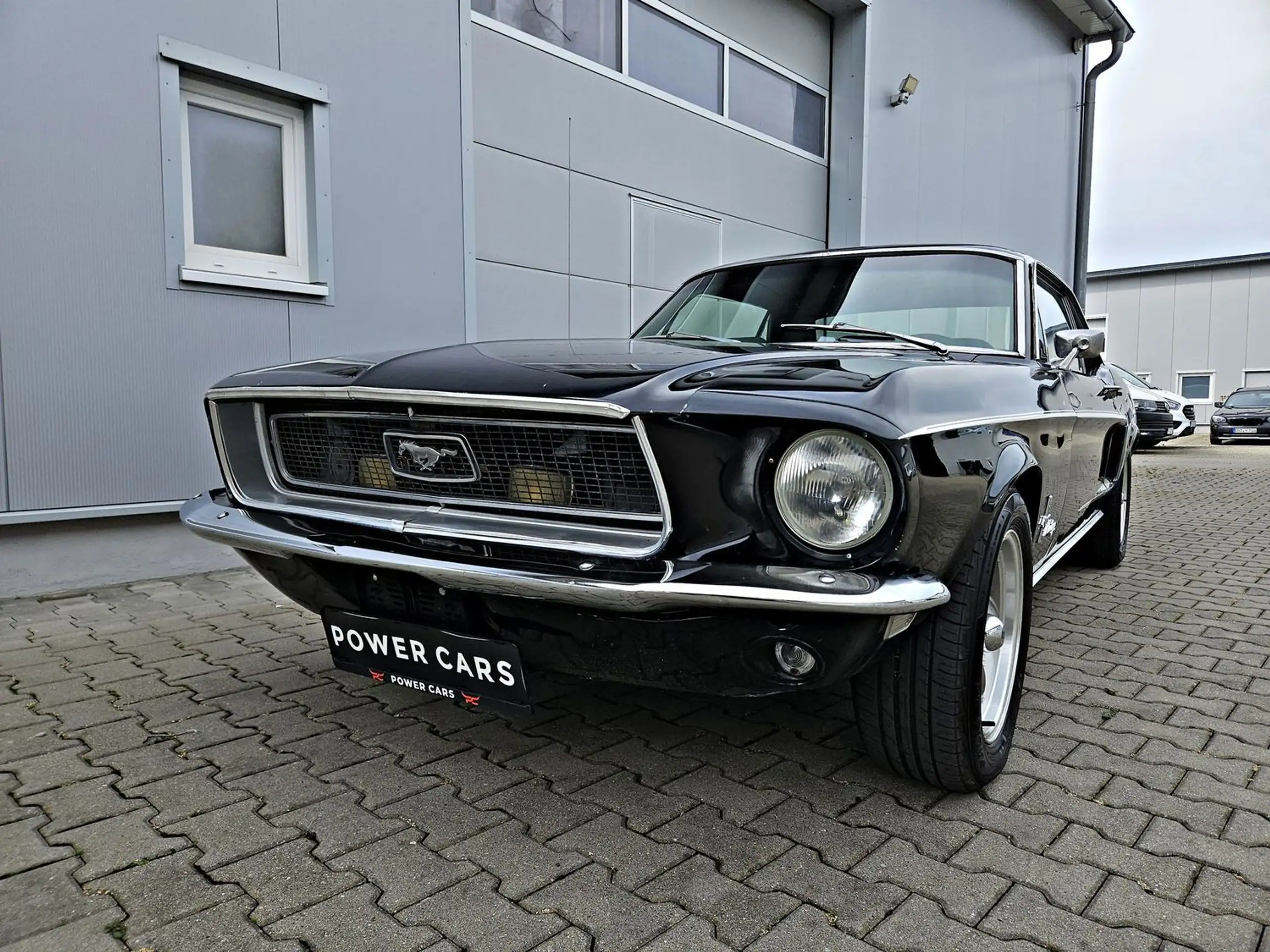 Ford - Mustang