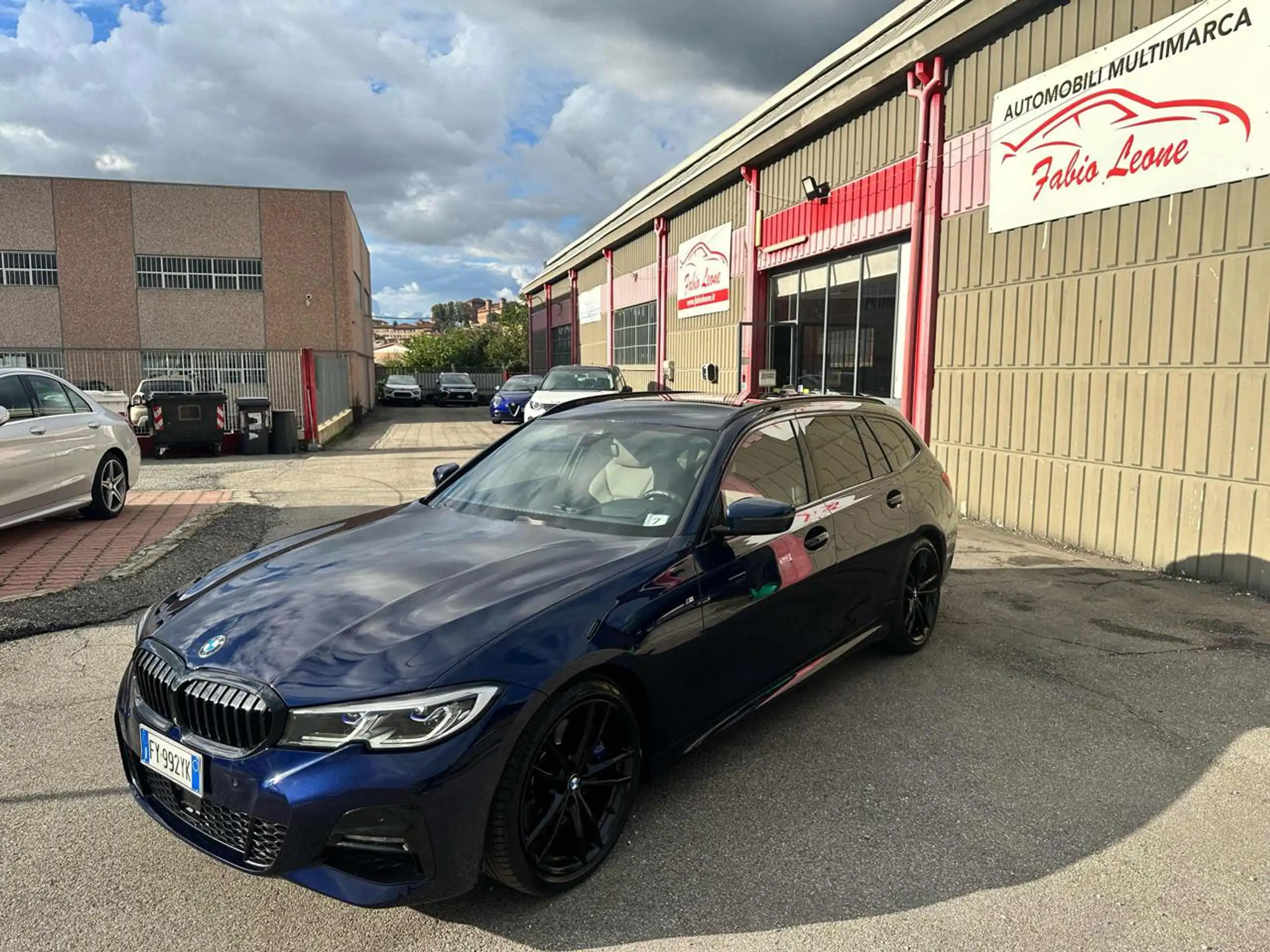 BMW 330 2019