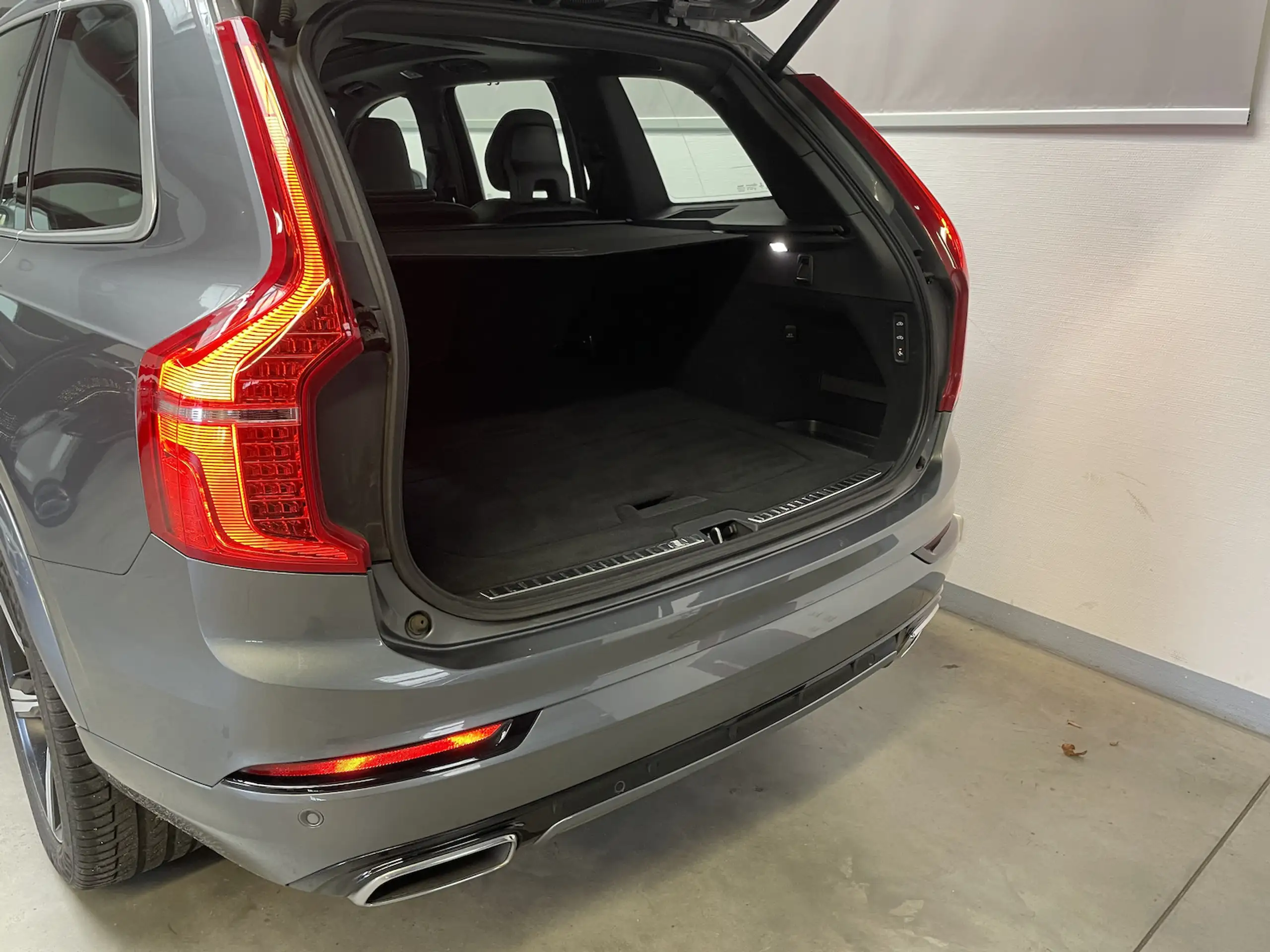 Volvo - XC90