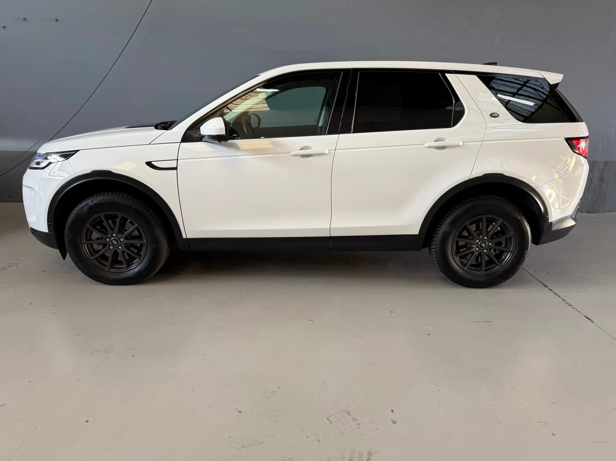 Land Rover - Discovery Sport