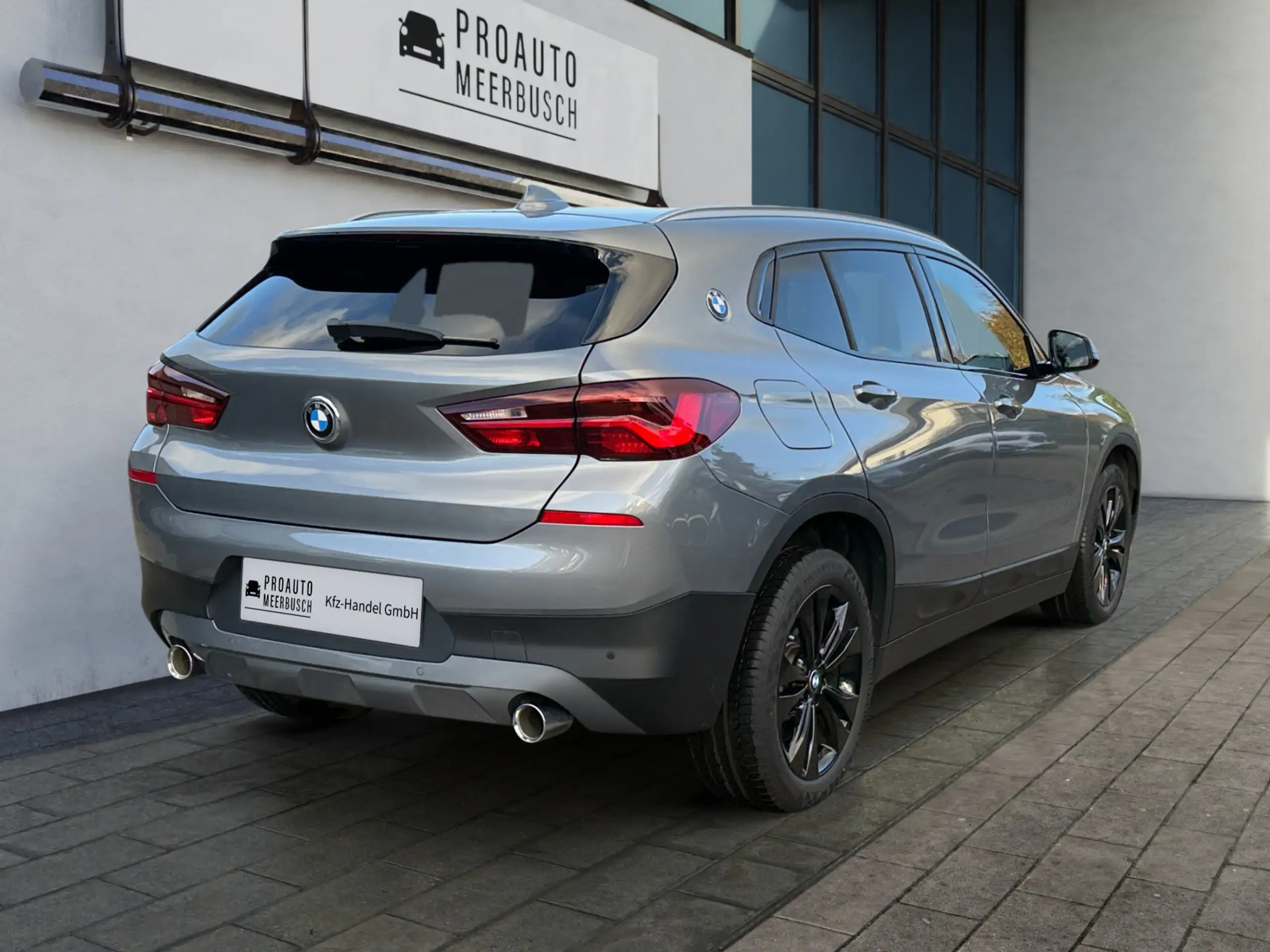 BMW - X2