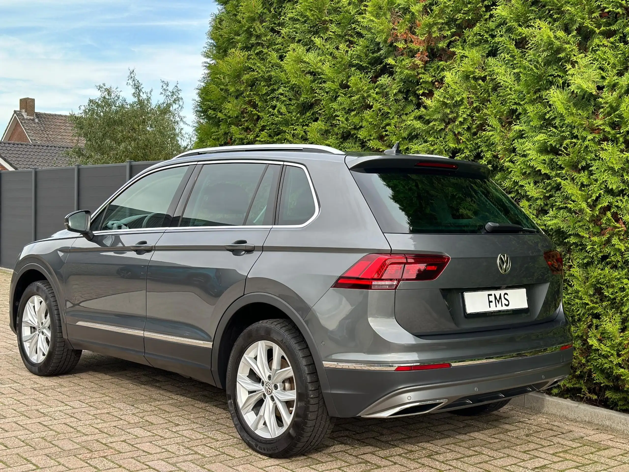 Volkswagen - Tiguan