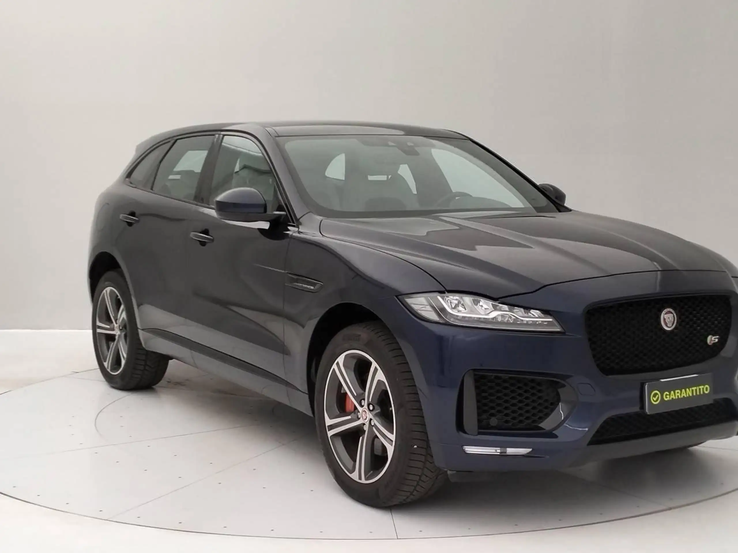 Jaguar - F-Pace