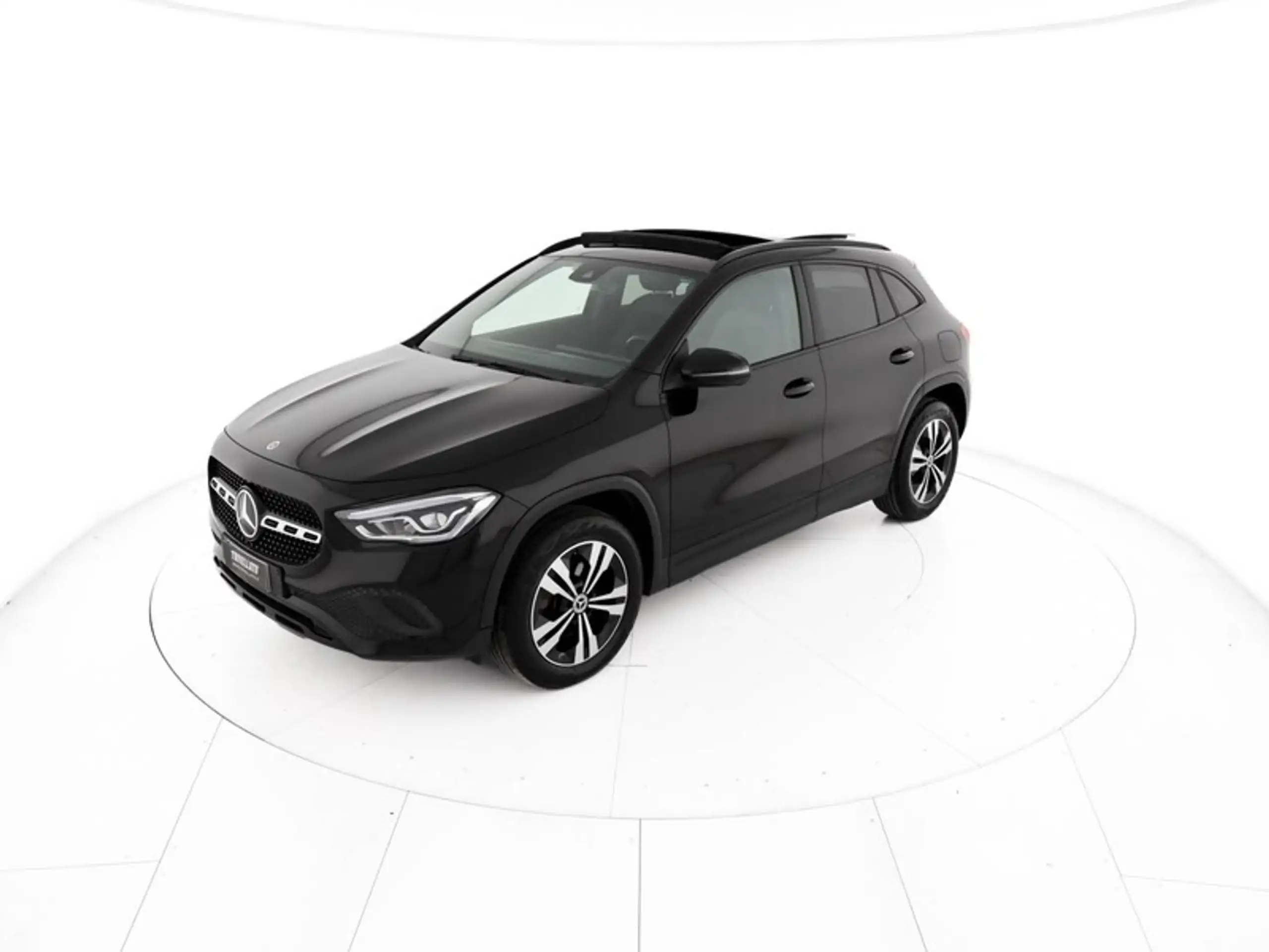 Mercedes-Benz - GLA 200