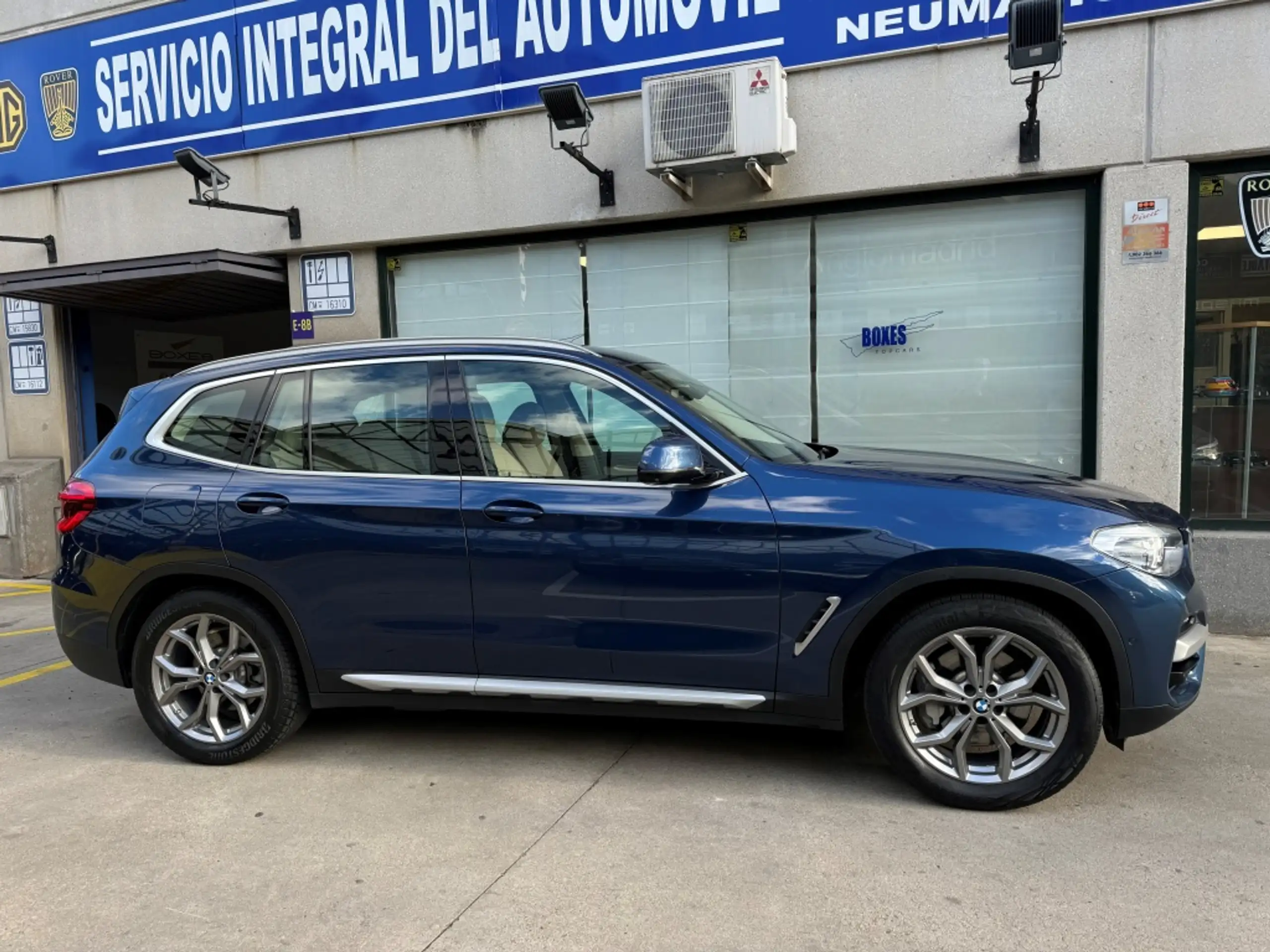 BMW - X3