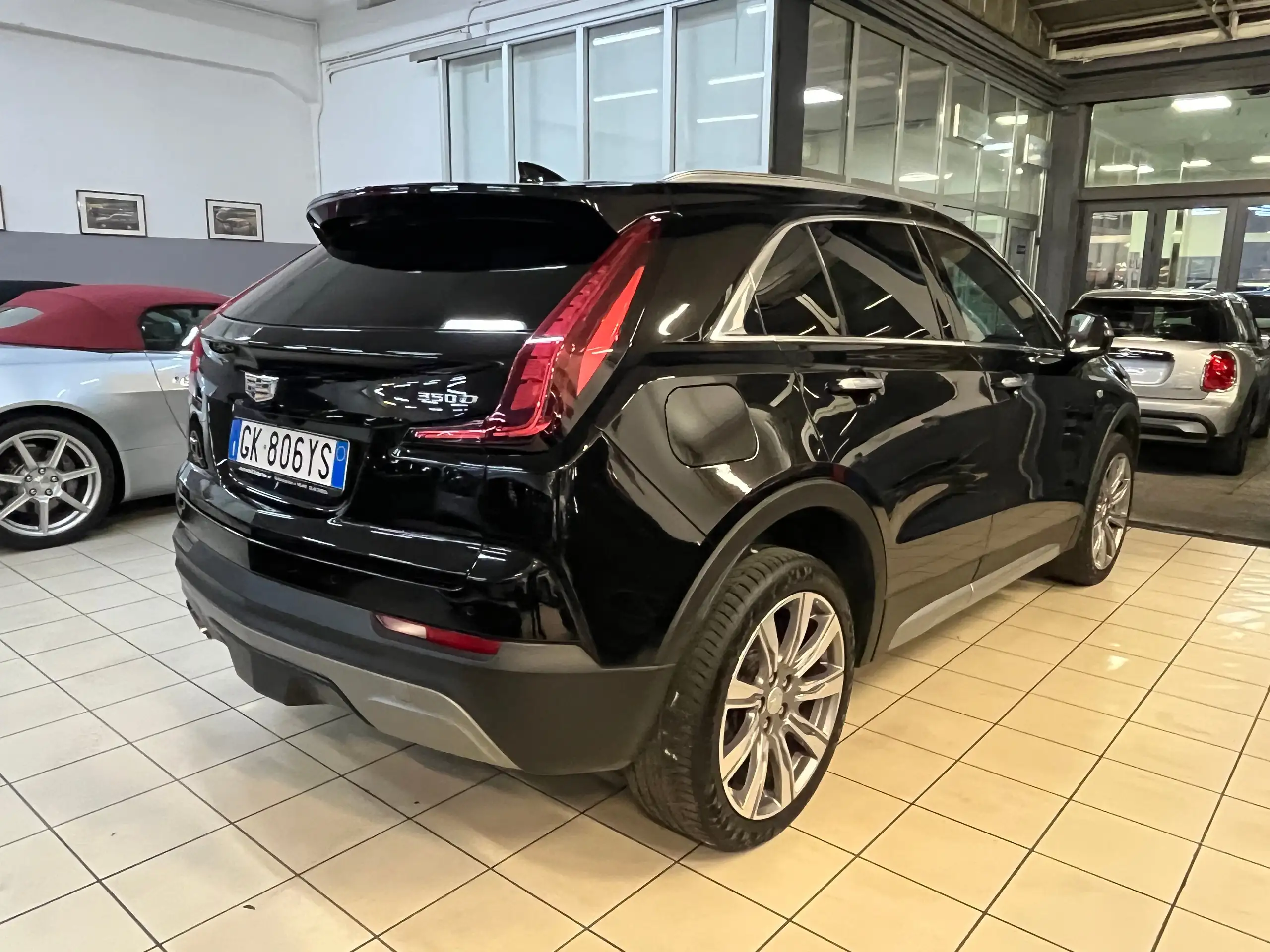 Cadillac - XT4