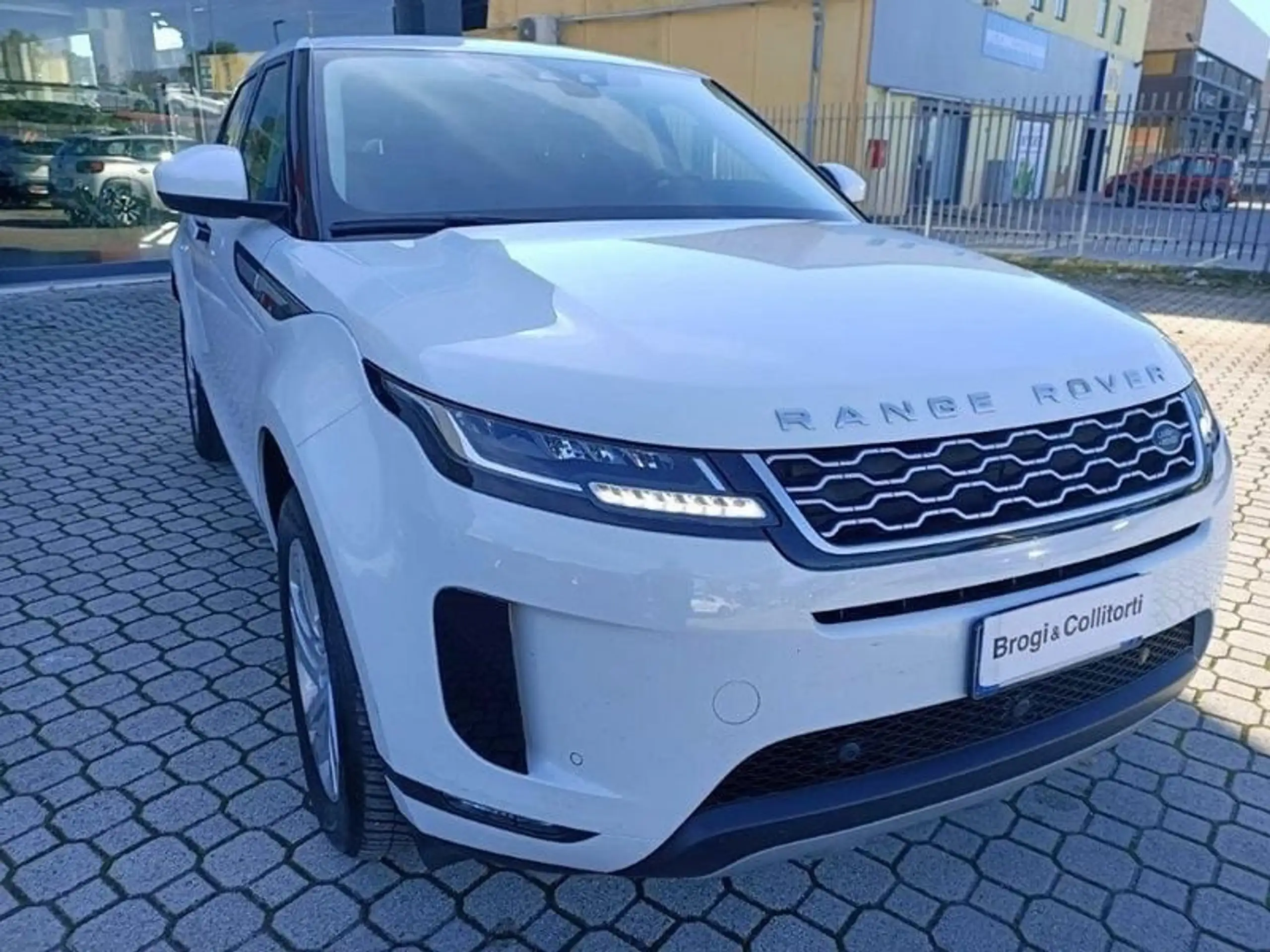 Land Rover - Range Rover Evoque