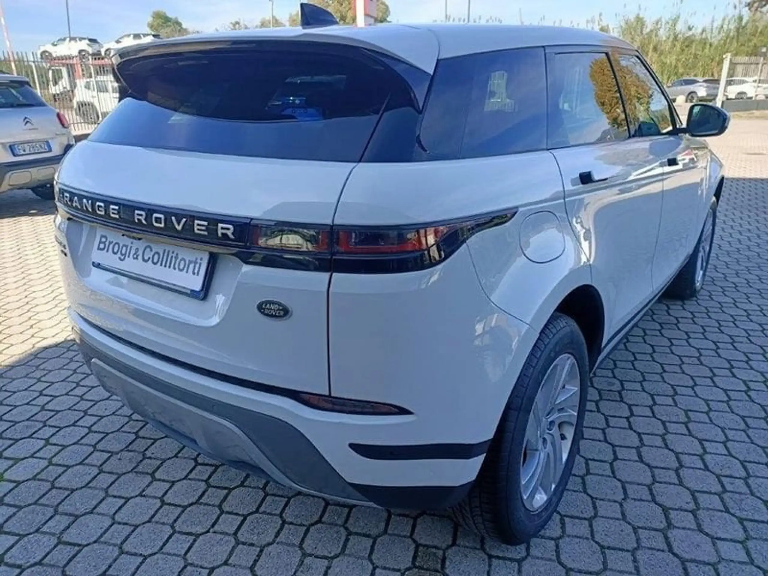 Land Rover - Range Rover Evoque