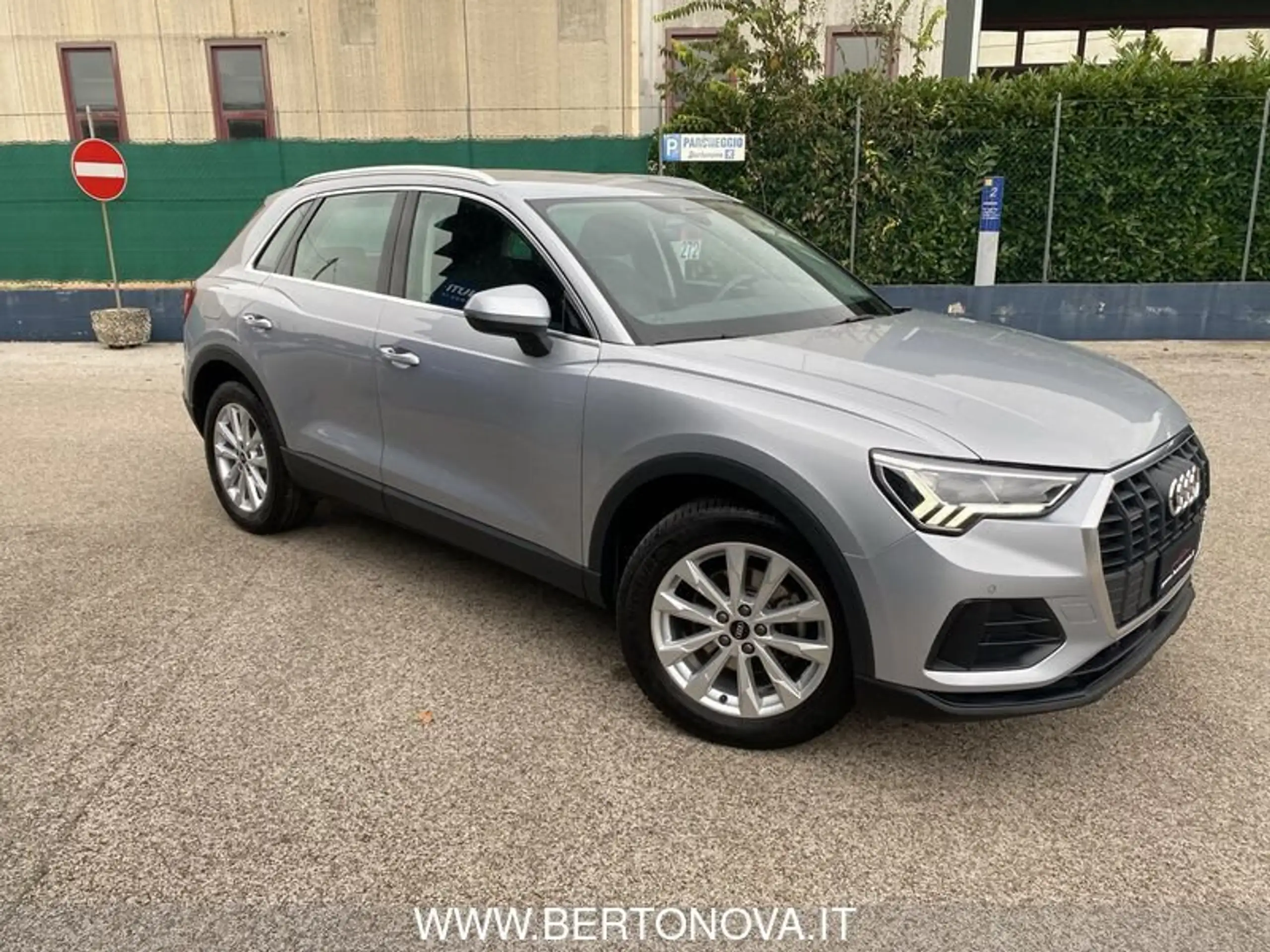 Audi - Q3