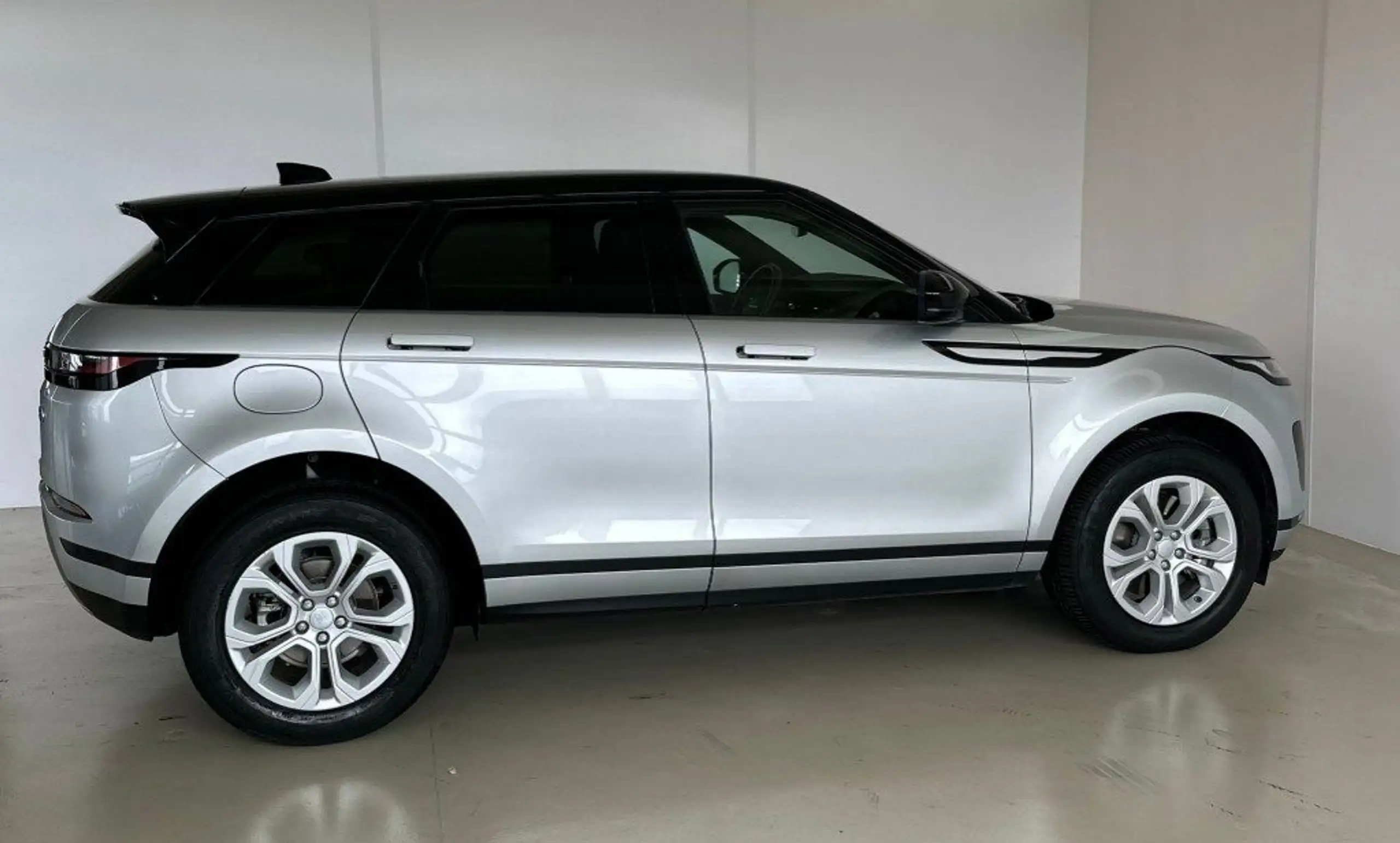 Land Rover - Range Rover Evoque