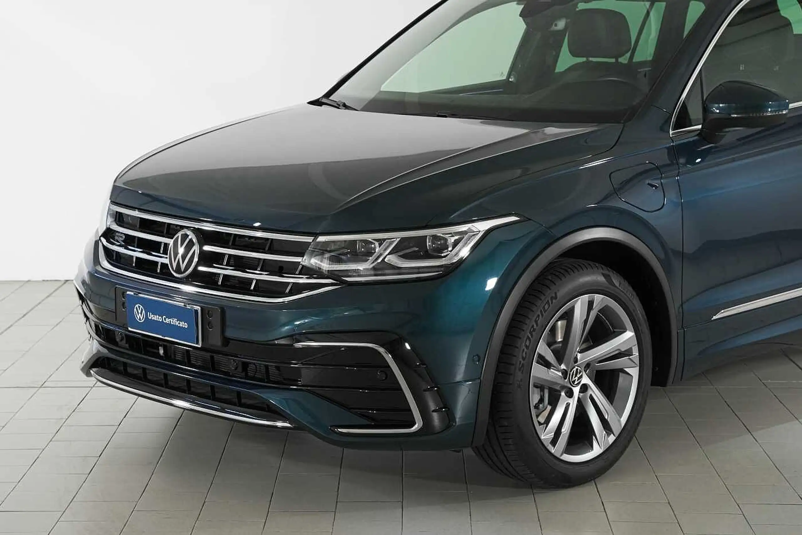 Volkswagen - Tiguan