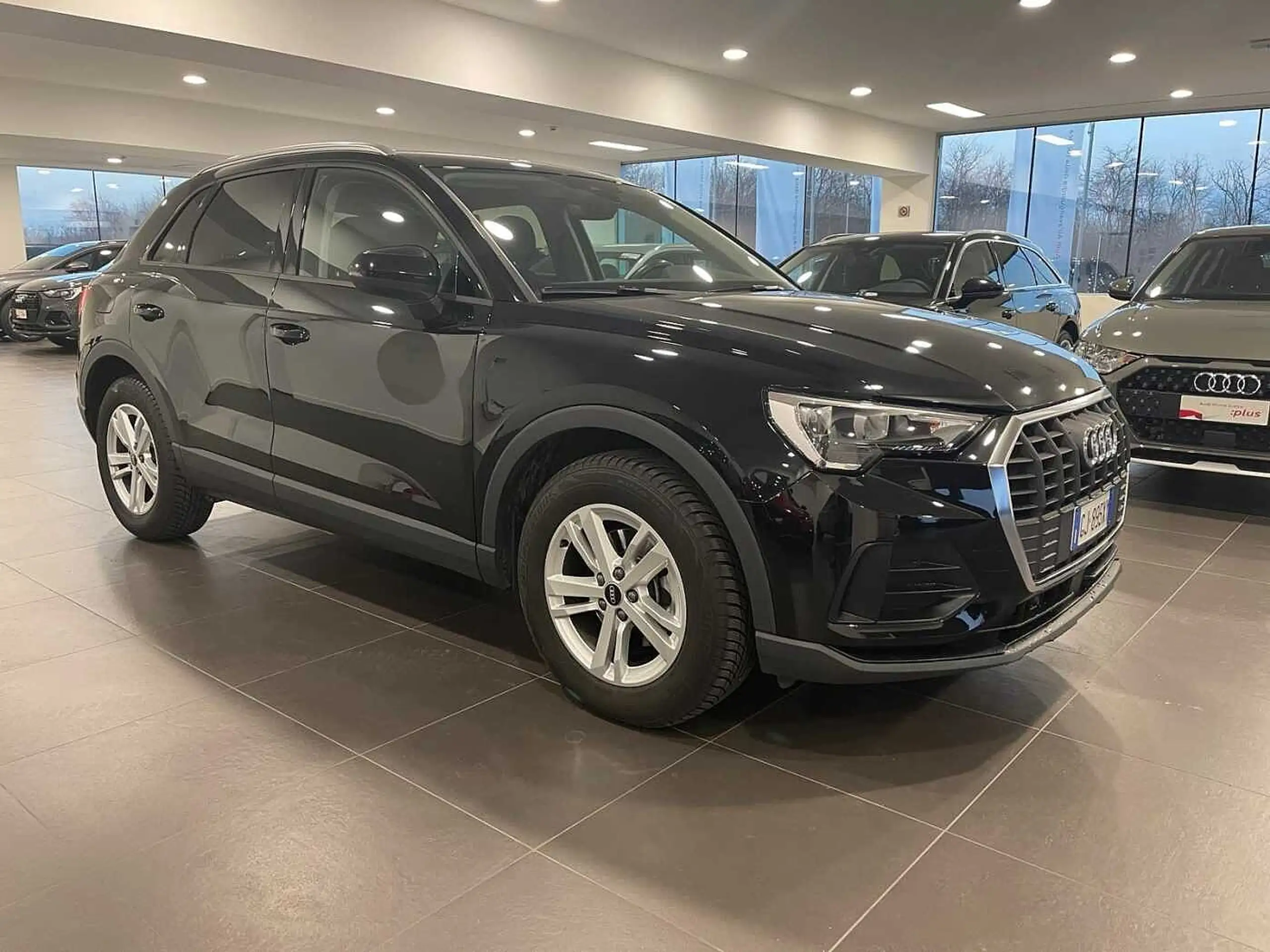 Audi - Q3