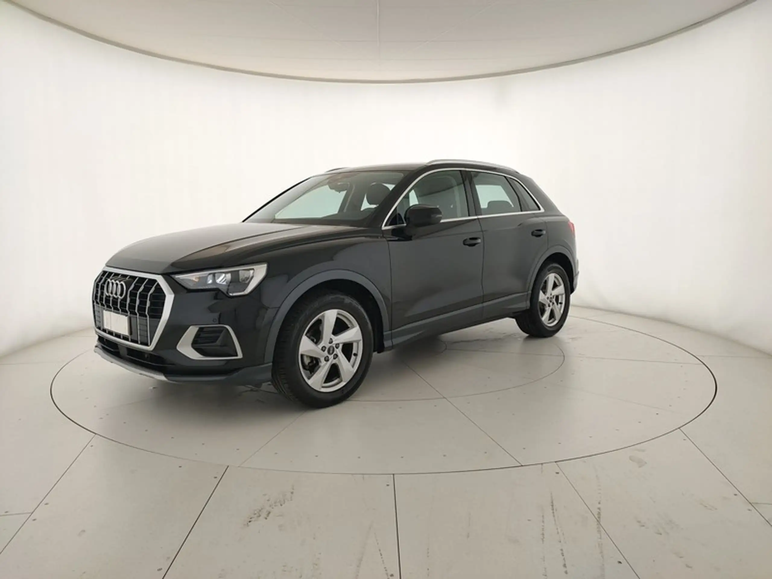 Audi - Q3